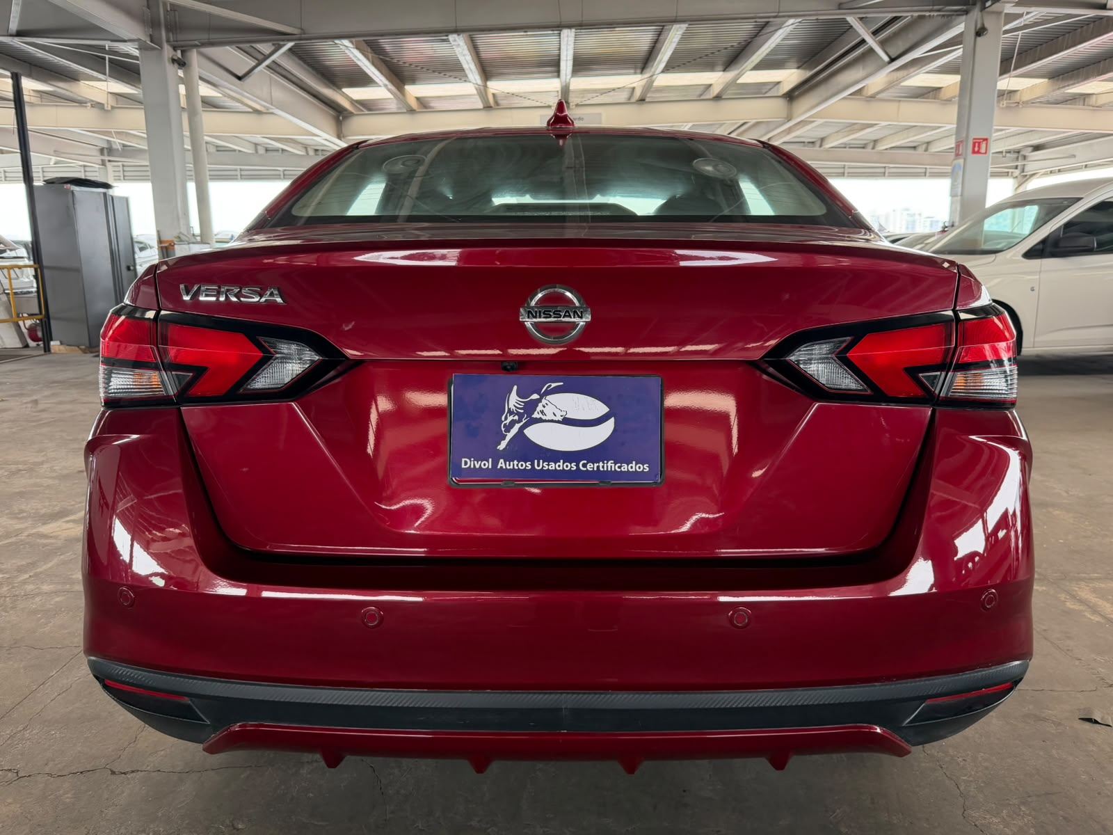 NISSAN VERSA 2021 - foto 5