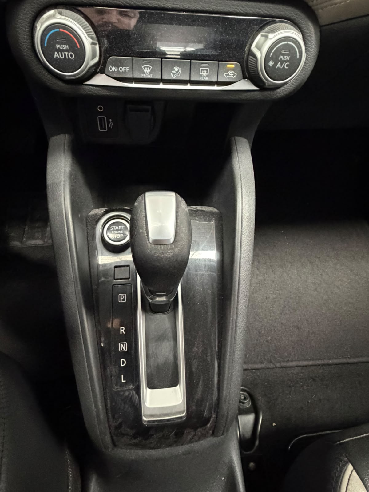 NISSAN VERSA 2021 - foto 16