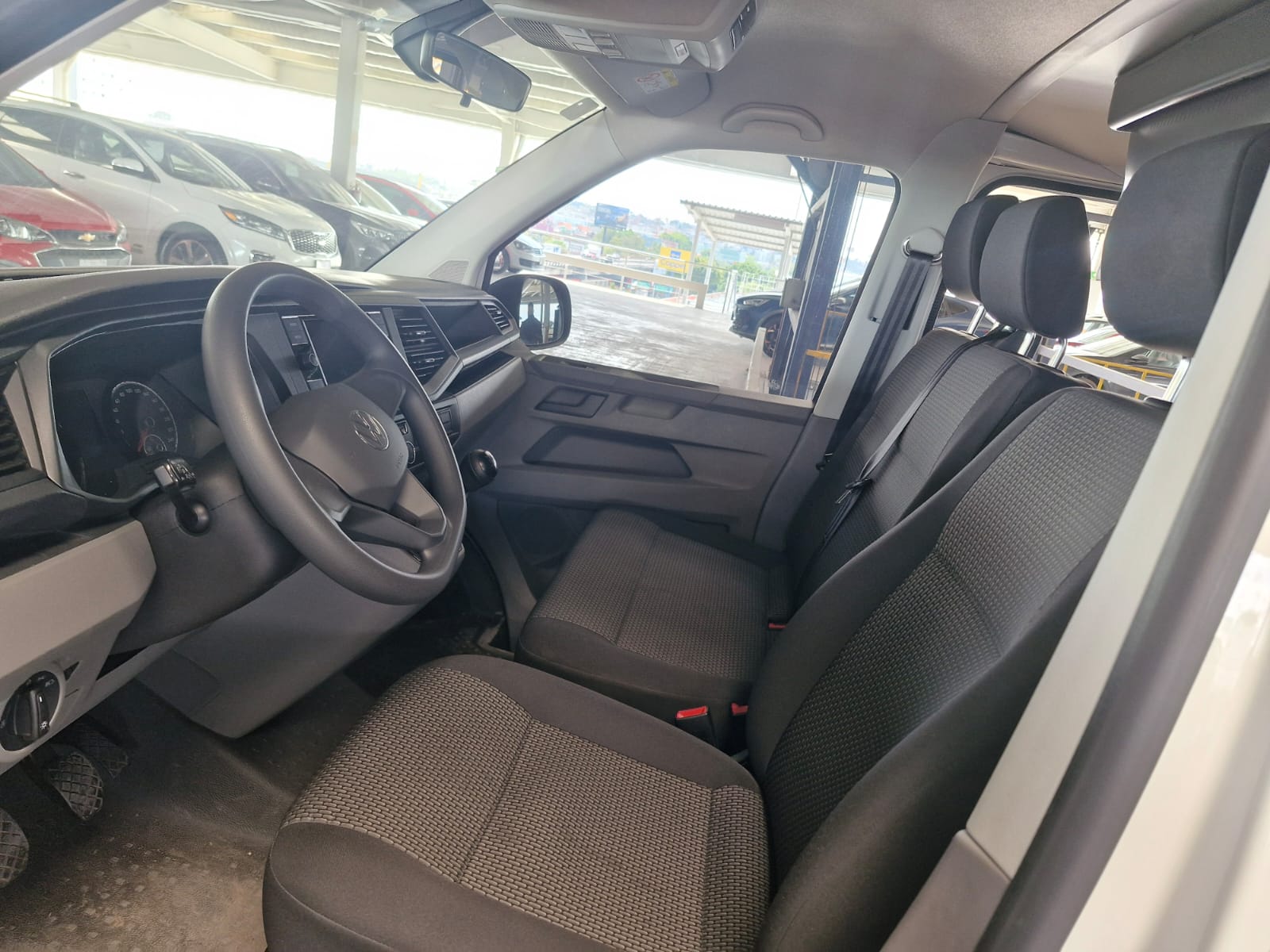 VOLKSWAGEN TRANSPORTER 2024 - foto 9
