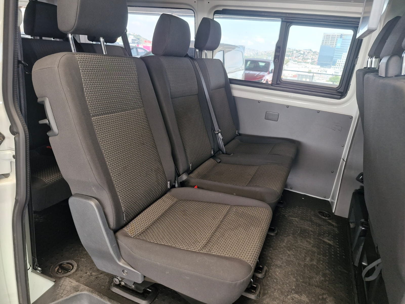 VOLKSWAGEN TRANSPORTER 2024 - foto 12