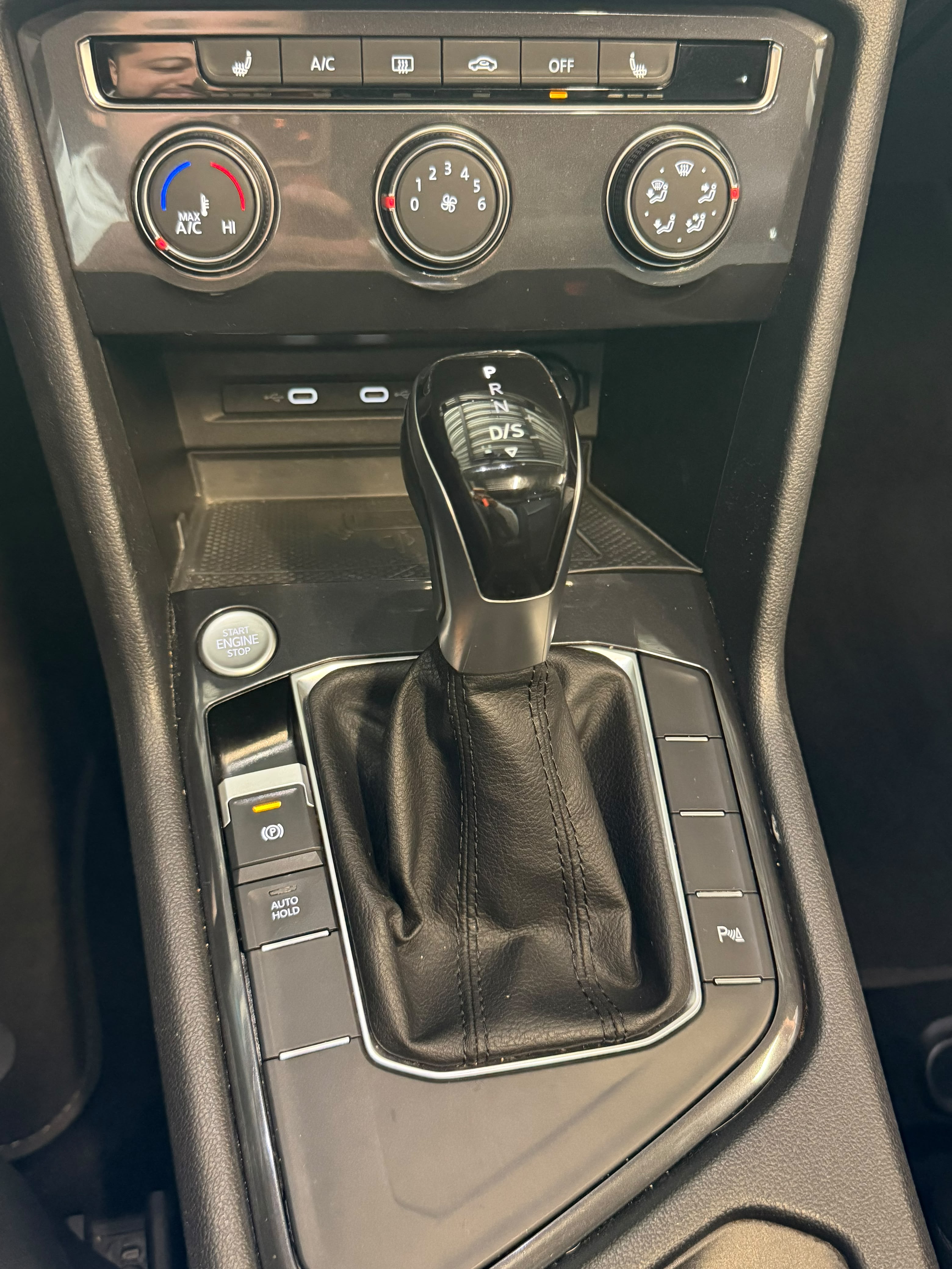 VOLKSWAGEN TIGUAN 2022 - foto 16