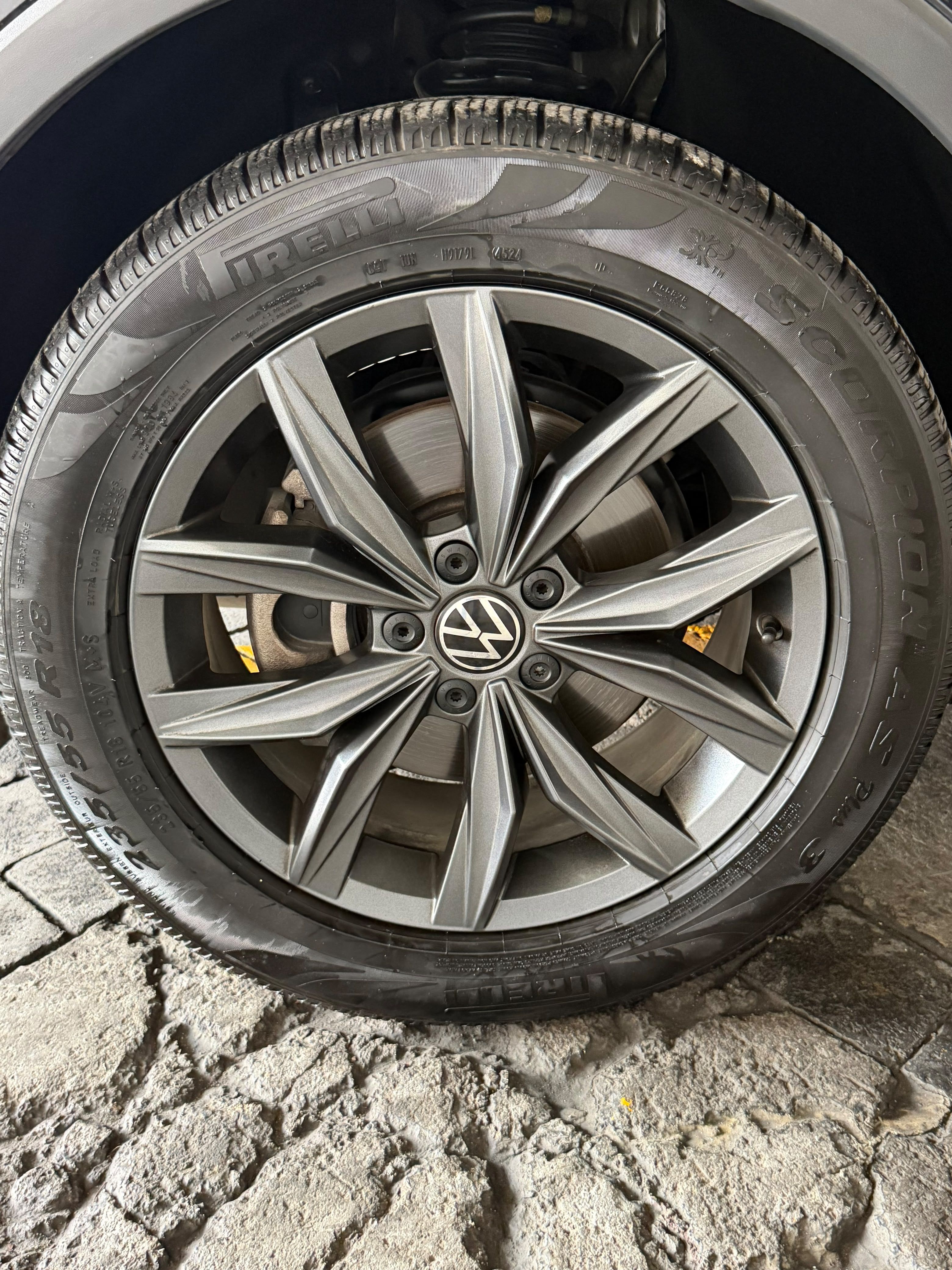 VOLKSWAGEN TIGUAN 2022 - foto 9