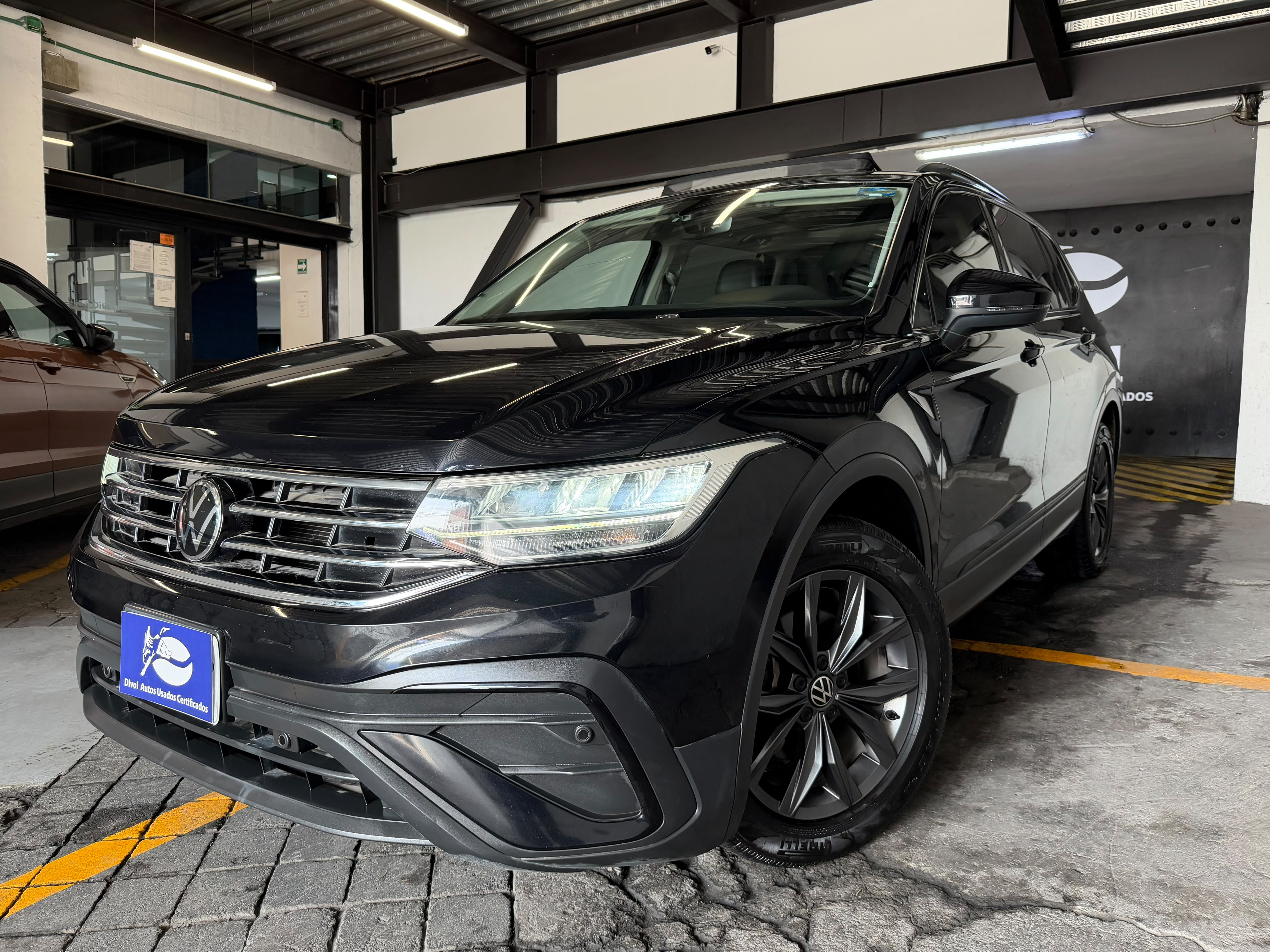 VOLKSWAGEN TIGUAN 2022 - foto 1