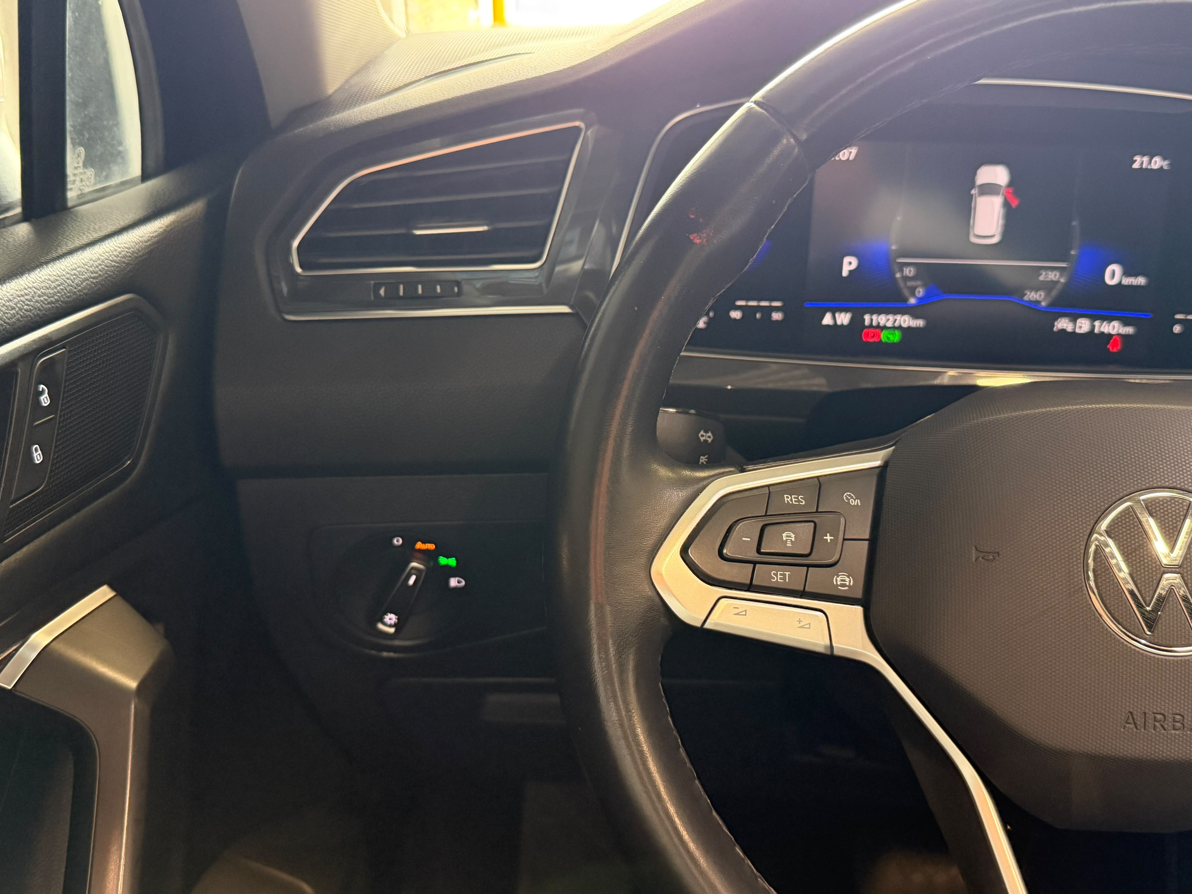 VOLKSWAGEN TIGUAN 2022 - foto 12
