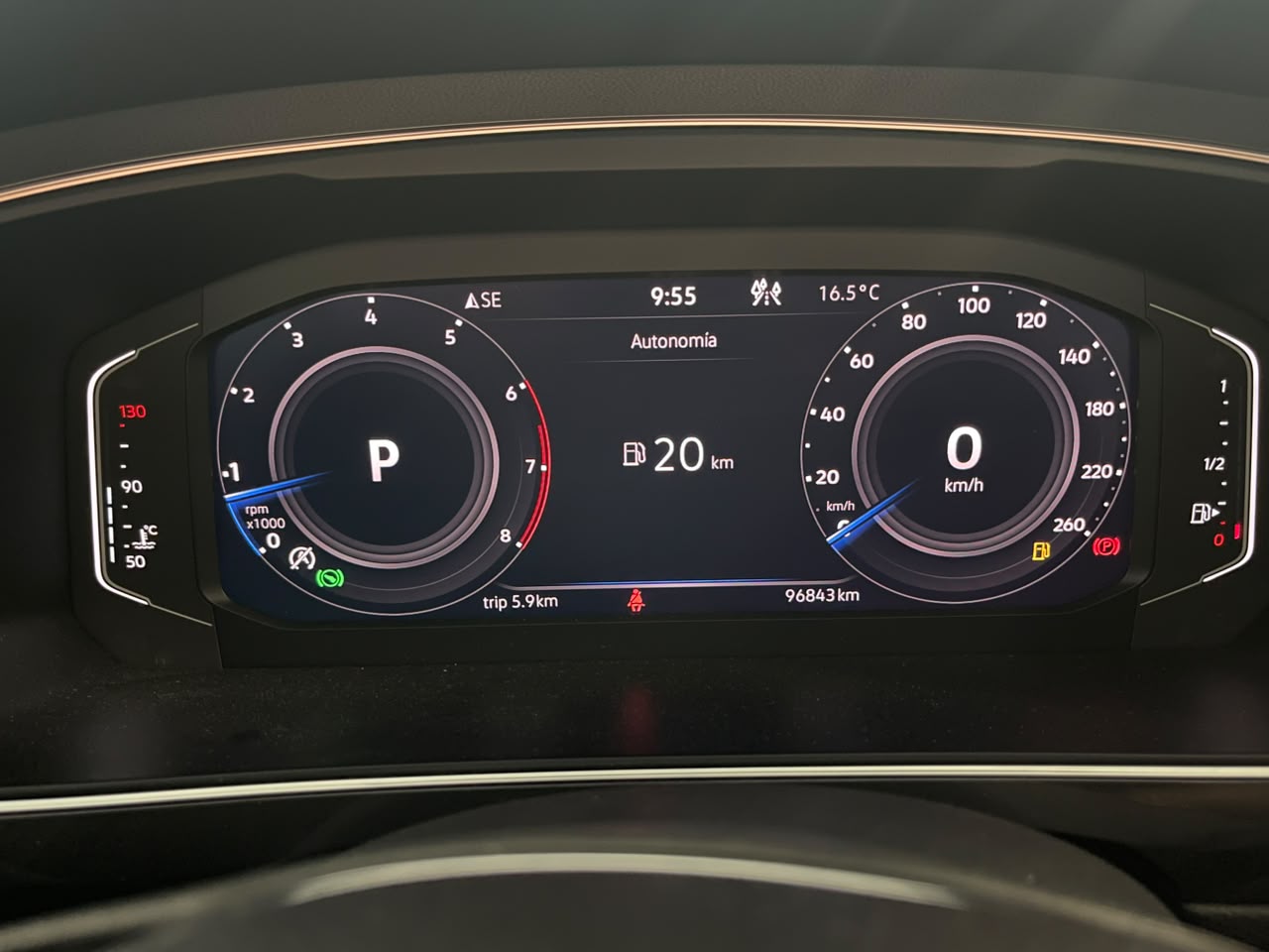 VOLKSWAGEN TIGUAN 2021 - foto 13