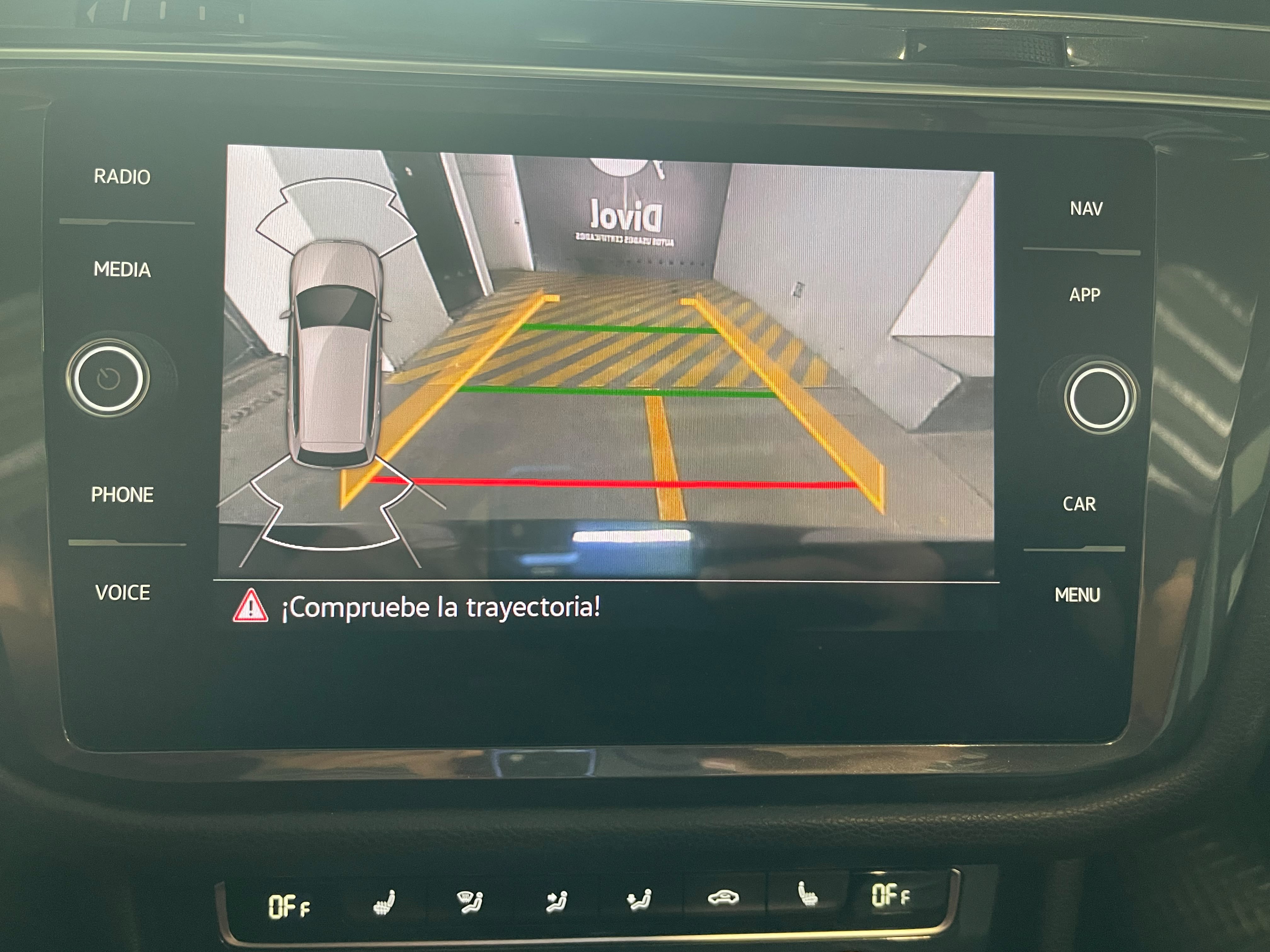 VOLKSWAGEN TIGUAN 2021 - foto 14