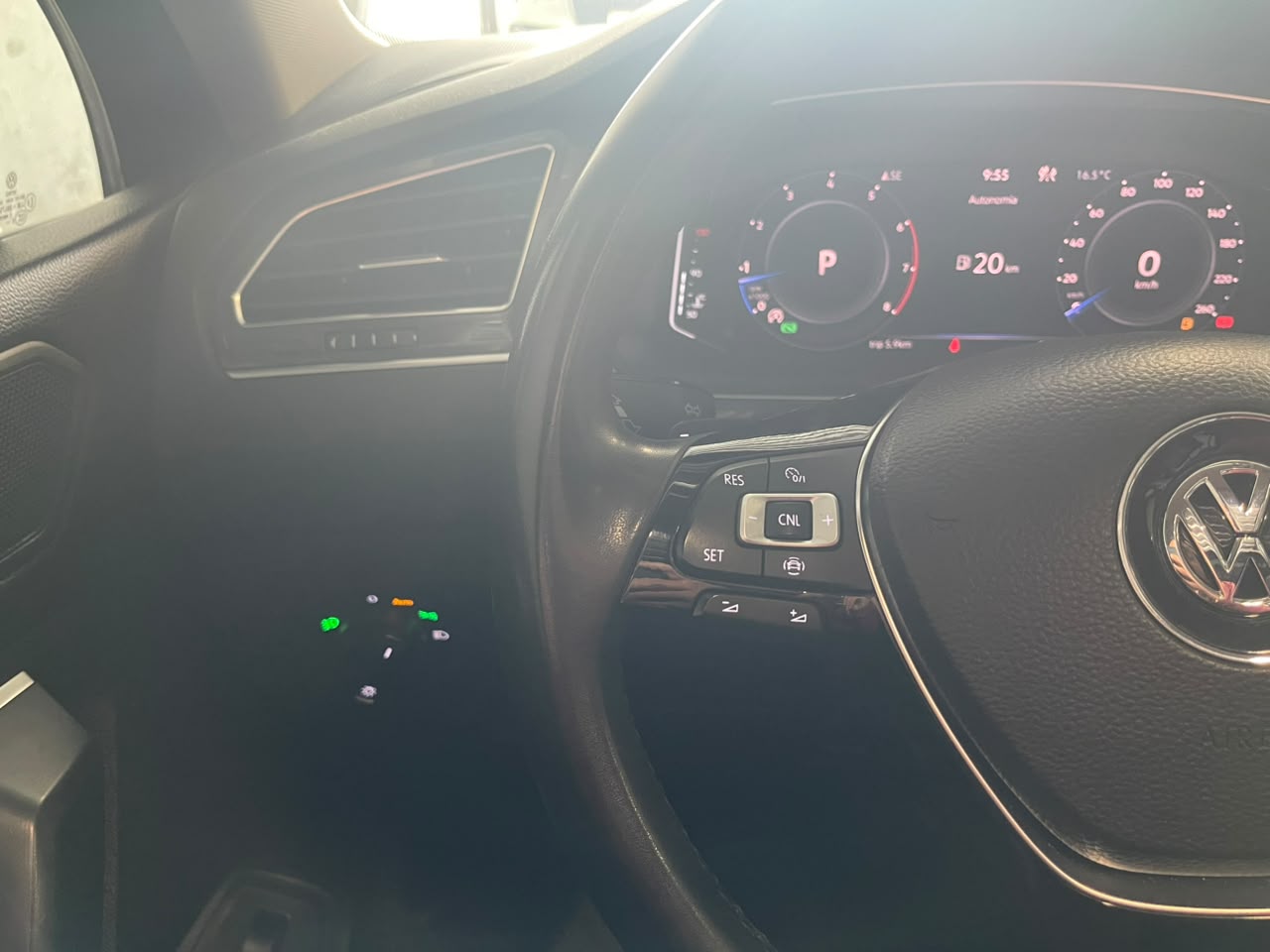 VOLKSWAGEN TIGUAN 2021 - foto 12