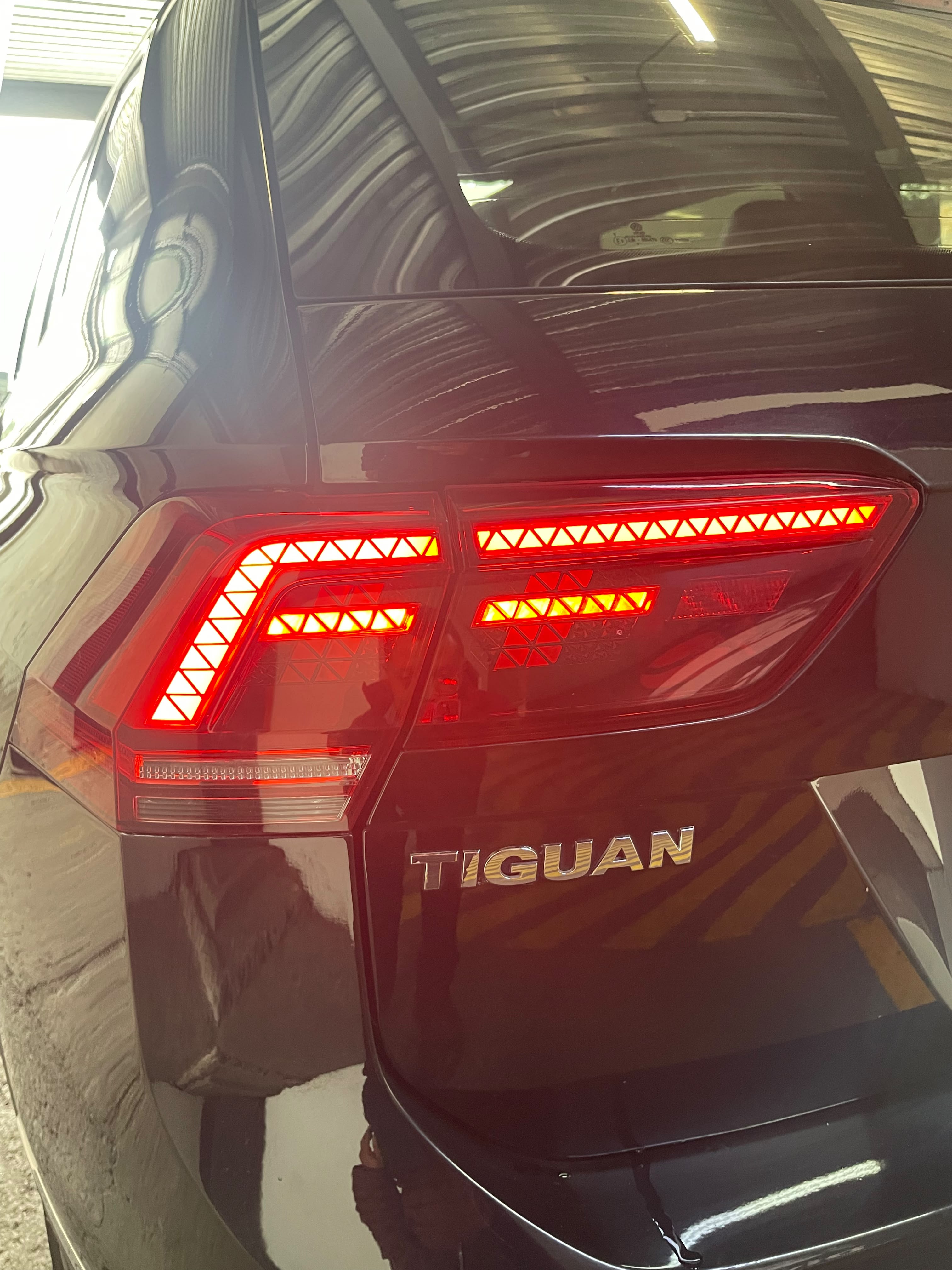 VOLKSWAGEN TIGUAN 2021 - foto 20