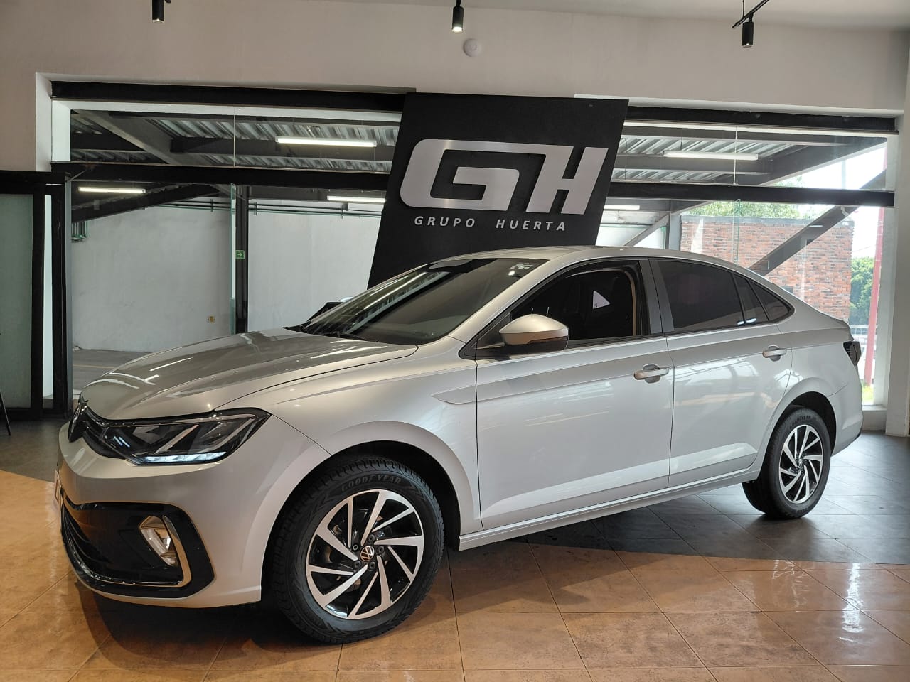 VOLKSWAGEN VIRTUS 2023 - foto 1