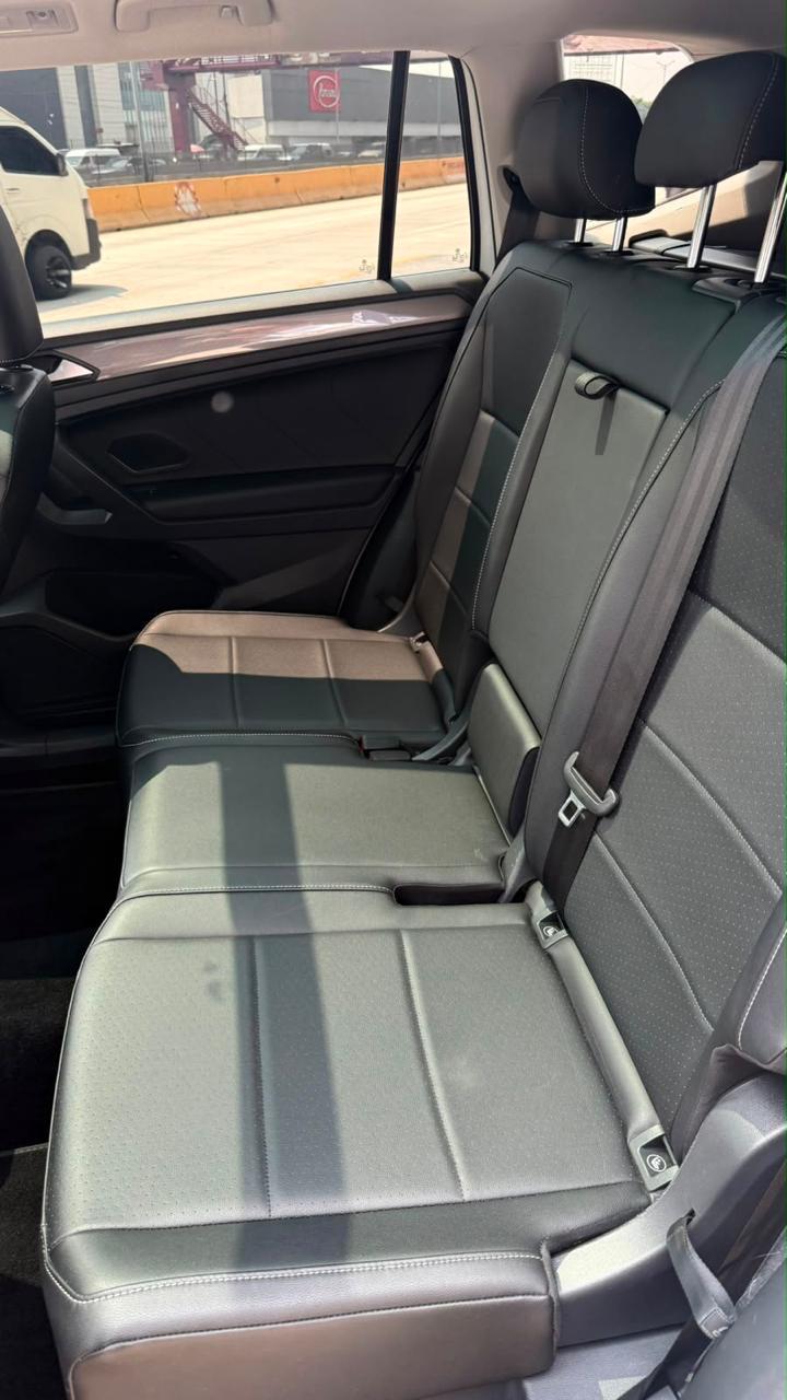 VOLKSWAGEN TIGUAN 2023 - foto 16