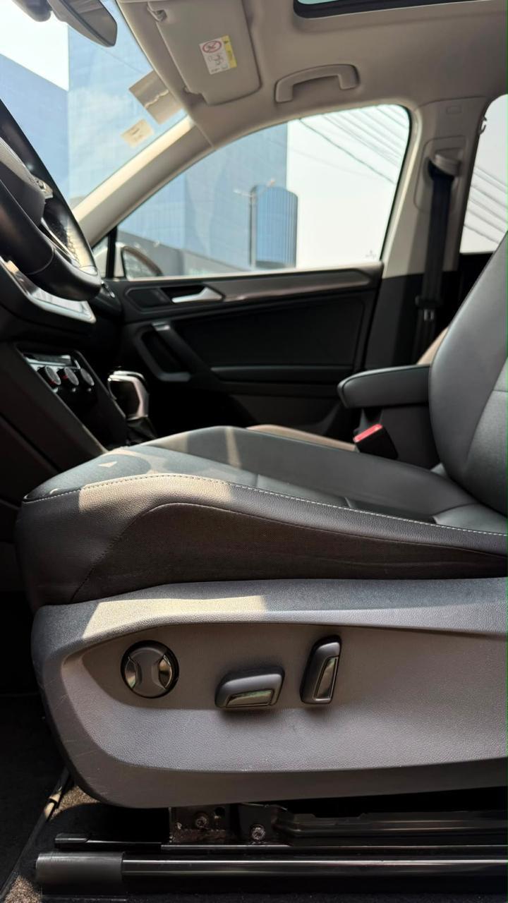 VOLKSWAGEN TIGUAN 2023 - foto 10