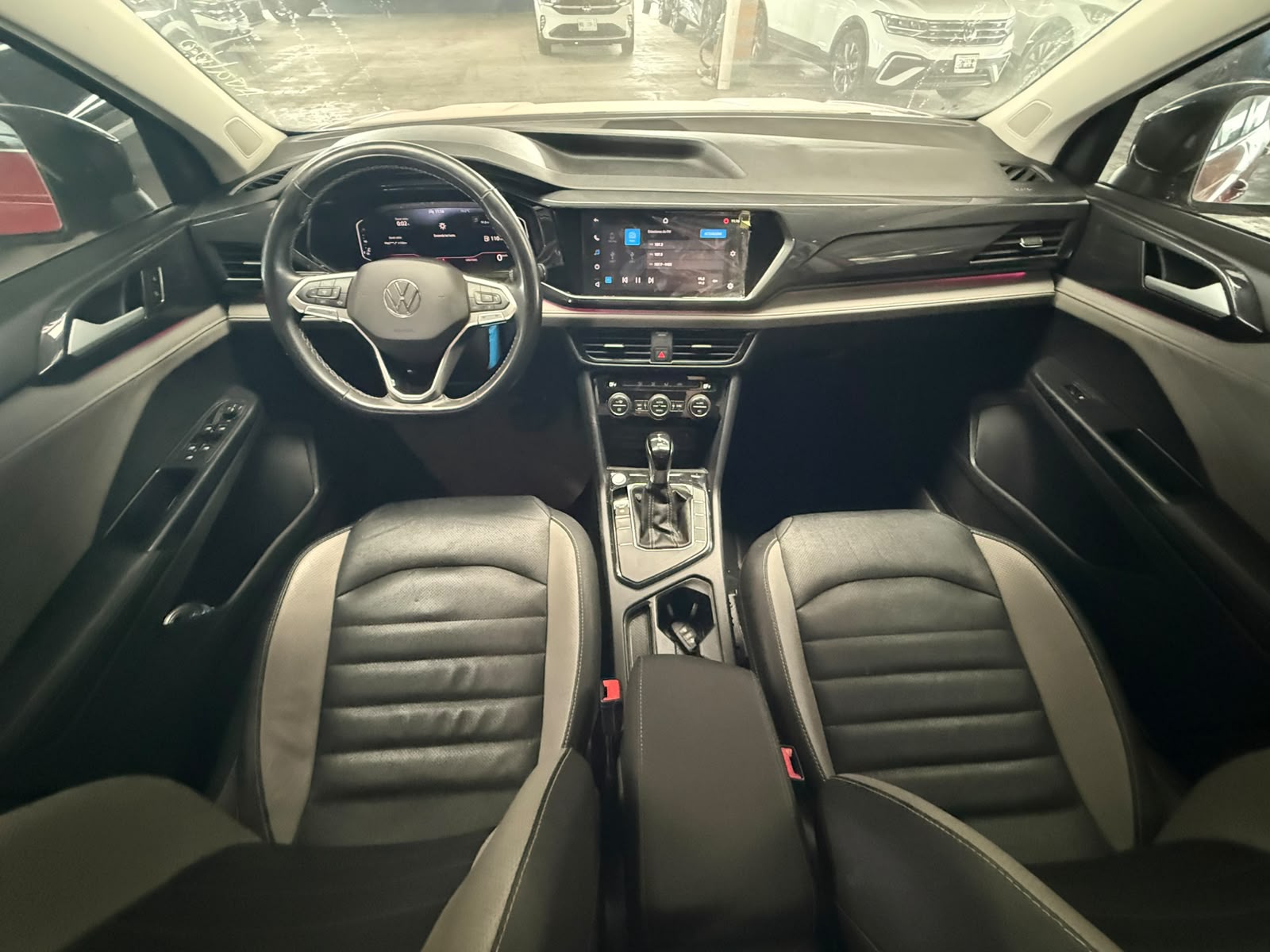 VOLKSWAGEN TAOS 2024 - foto 10