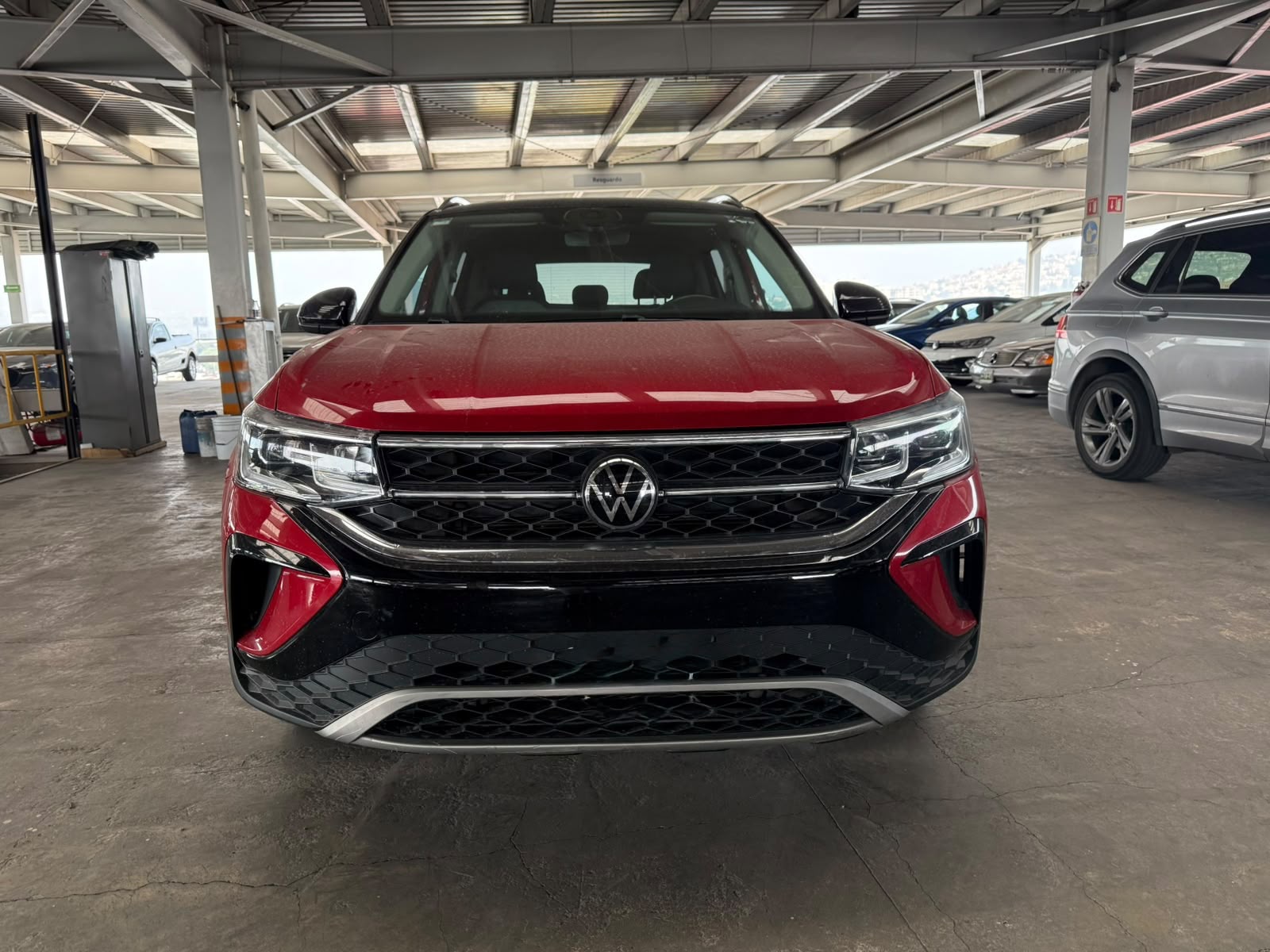 VOLKSWAGEN TAOS 2024 - foto 3