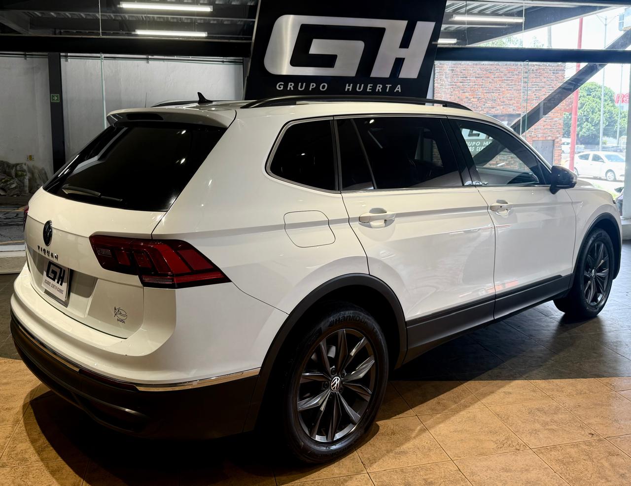 VOLKSWAGEN TIGUAN 2023 - foto 4