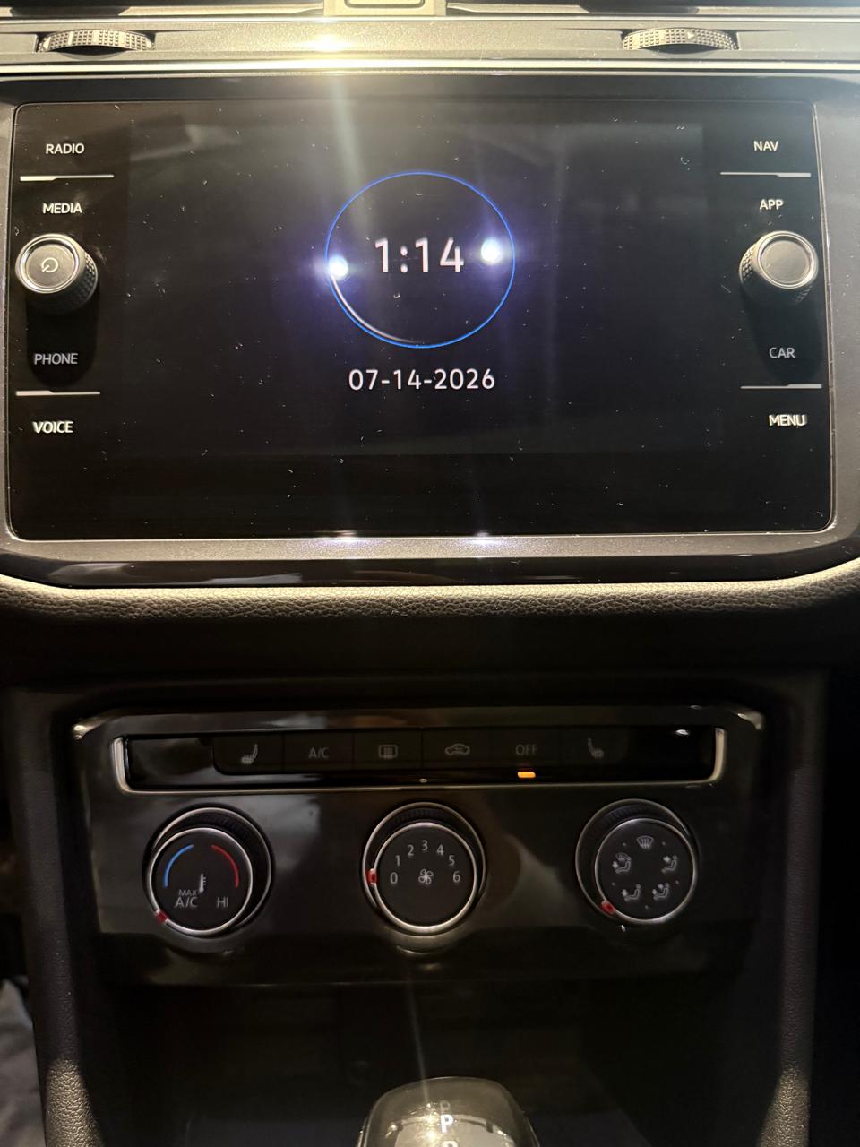 VOLKSWAGEN TIGUAN 2023 - foto 12