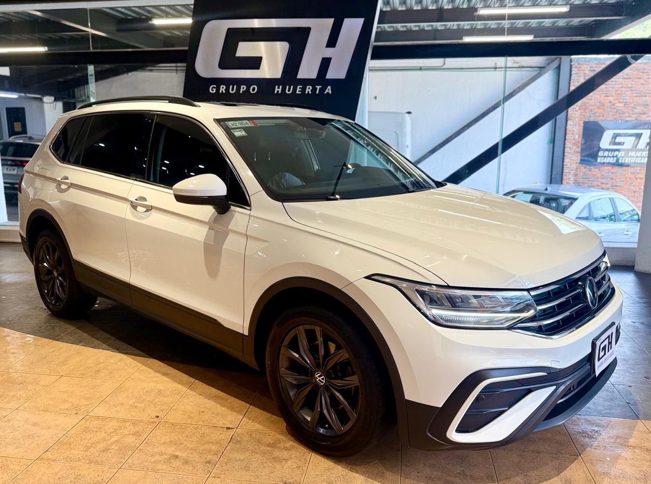 VOLKSWAGEN TIGUAN 2023 - foto 2