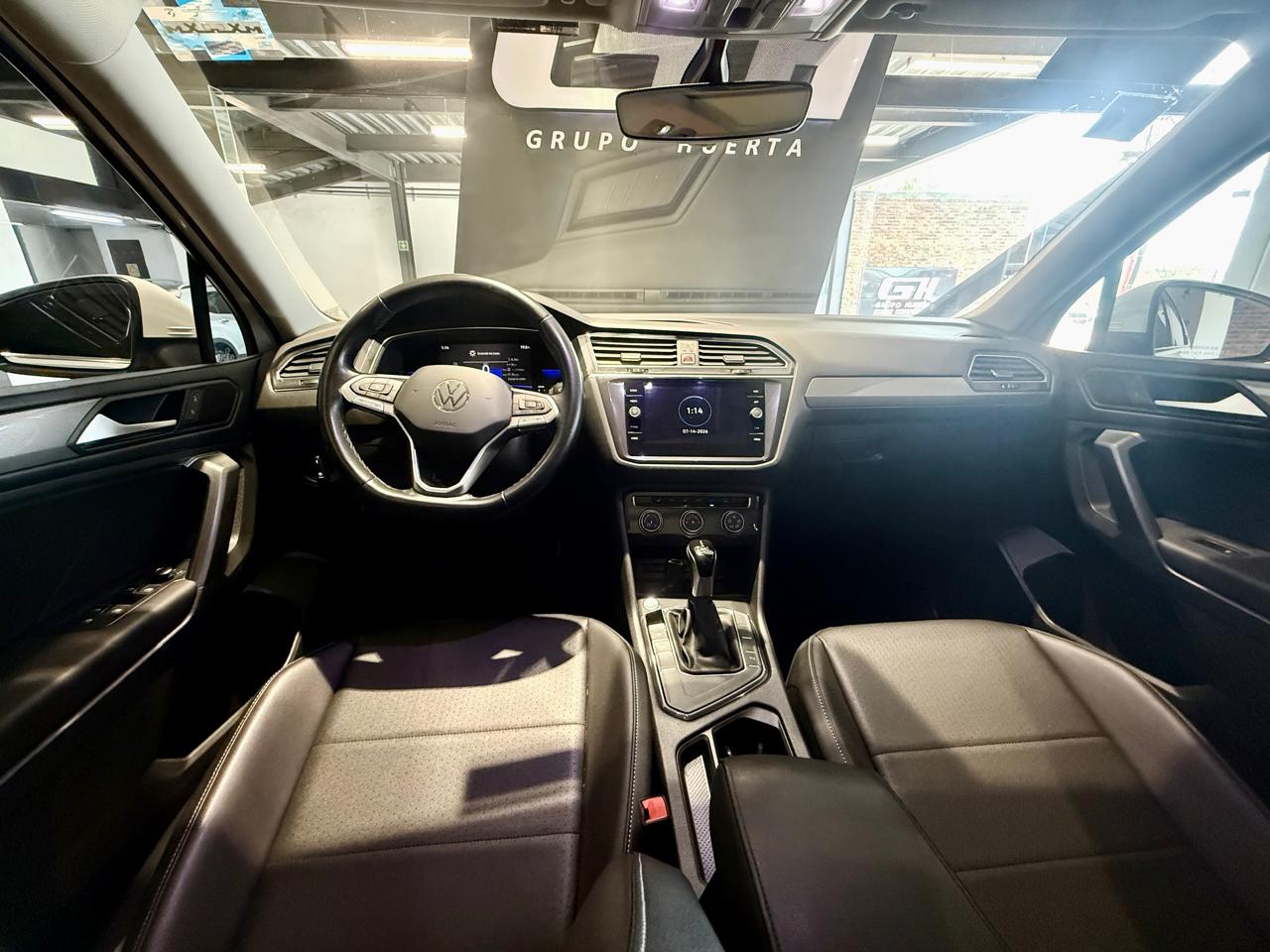 VOLKSWAGEN TIGUAN 2023 - foto 11
