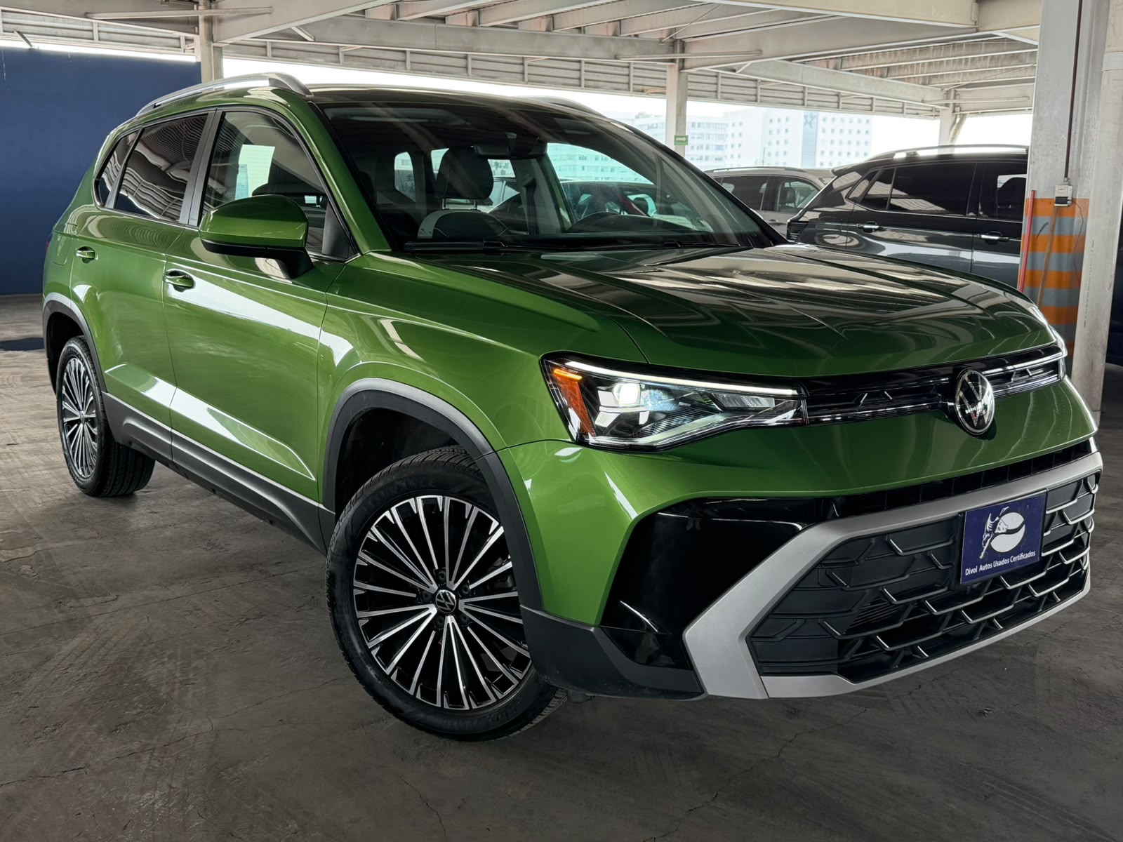 VOLKSWAGEN TAOS 2025 - foto 2