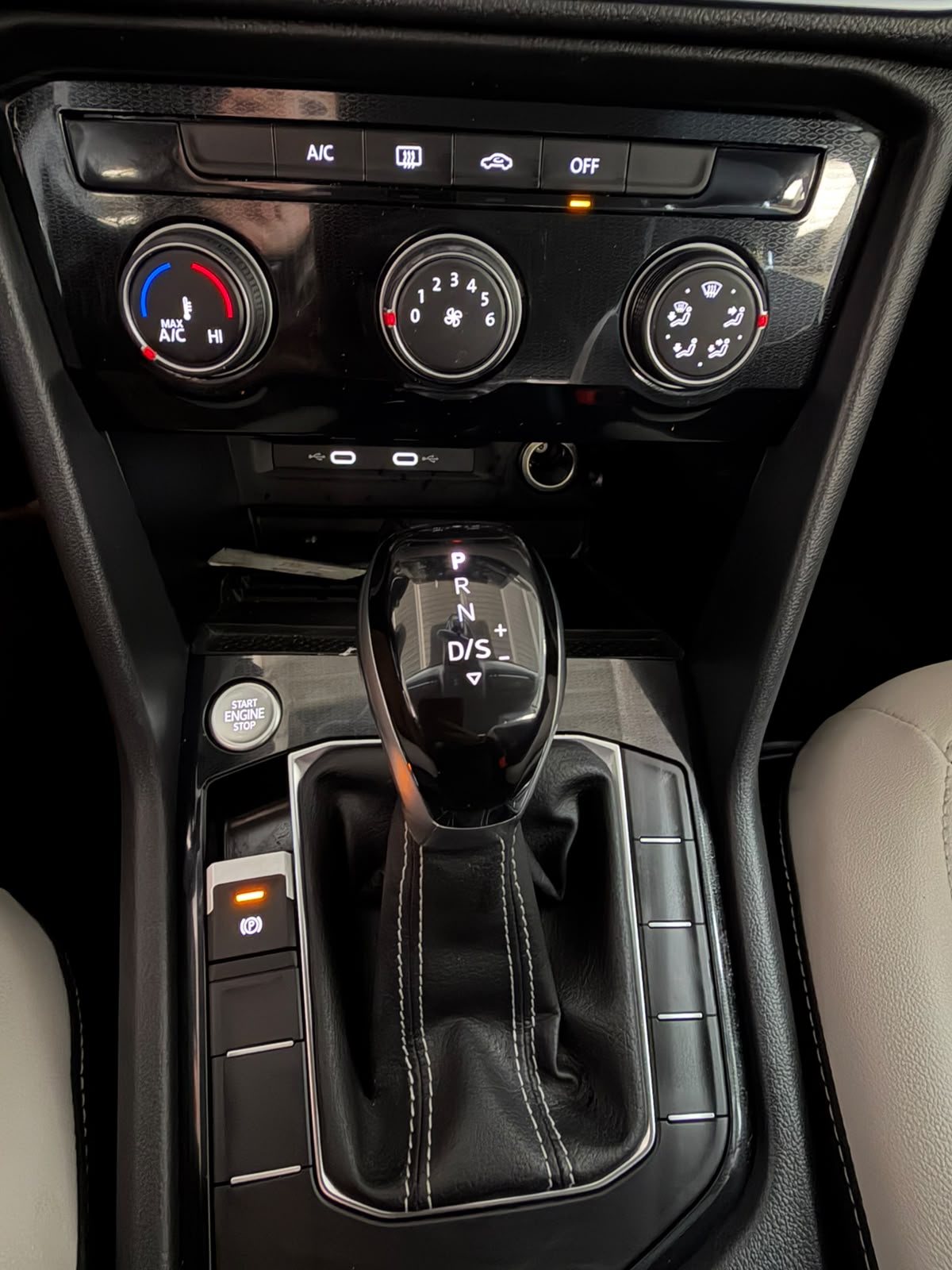 VOLKSWAGEN TAOS 2025 - foto 16