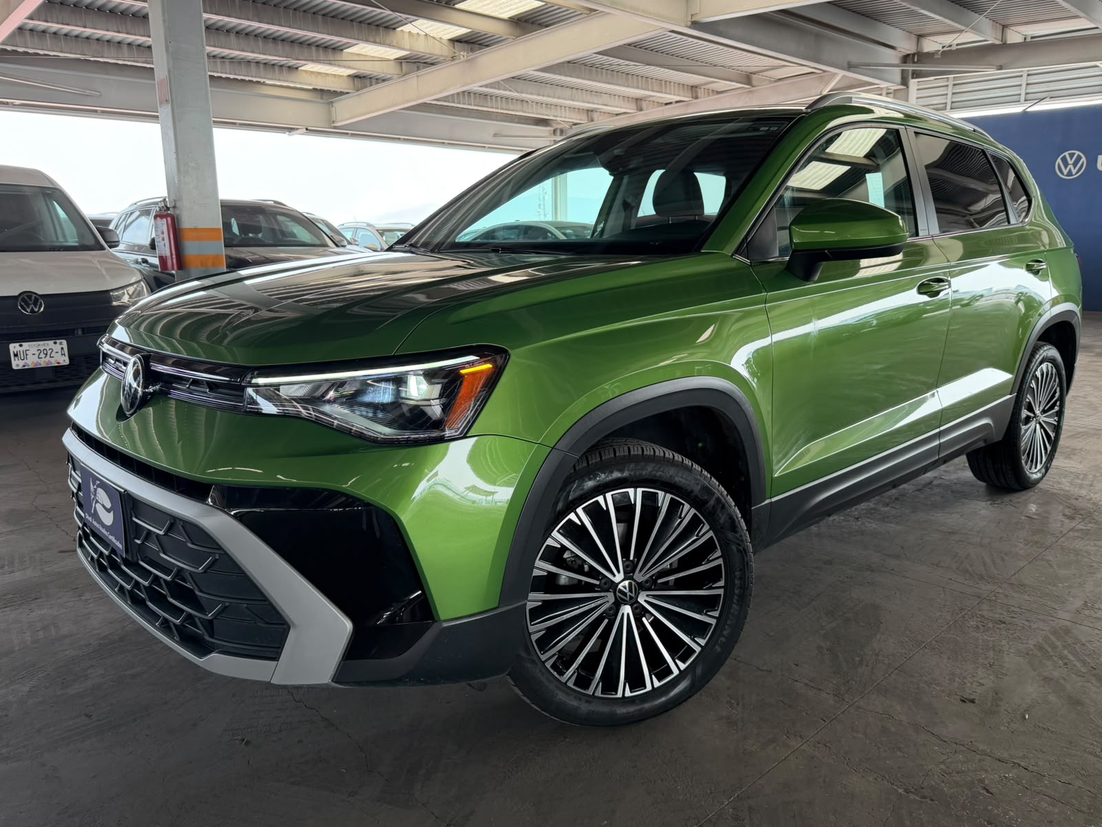 VOLKSWAGEN TAOS 2025 - foto 1