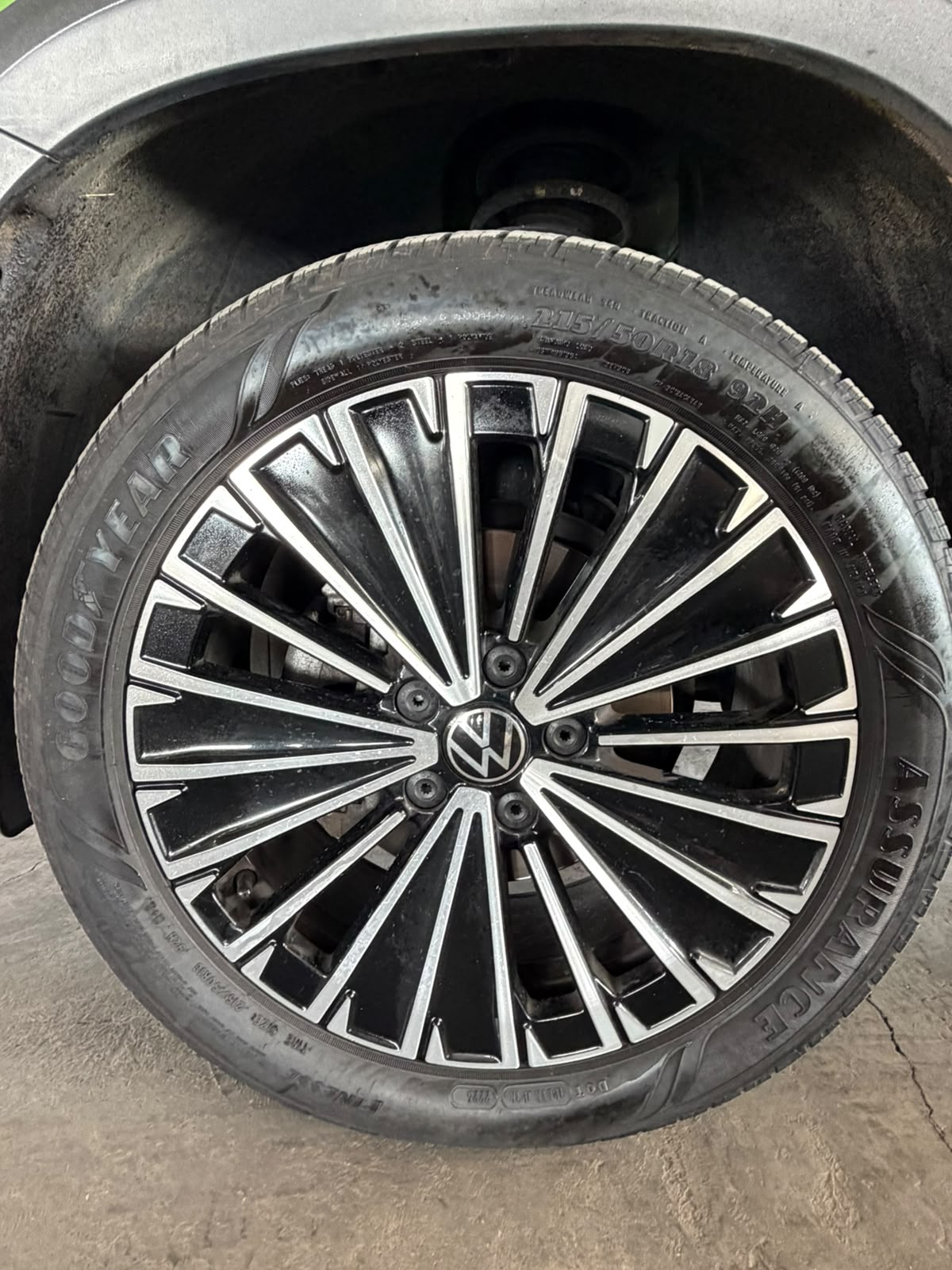 VOLKSWAGEN TAOS 2025 - foto 9