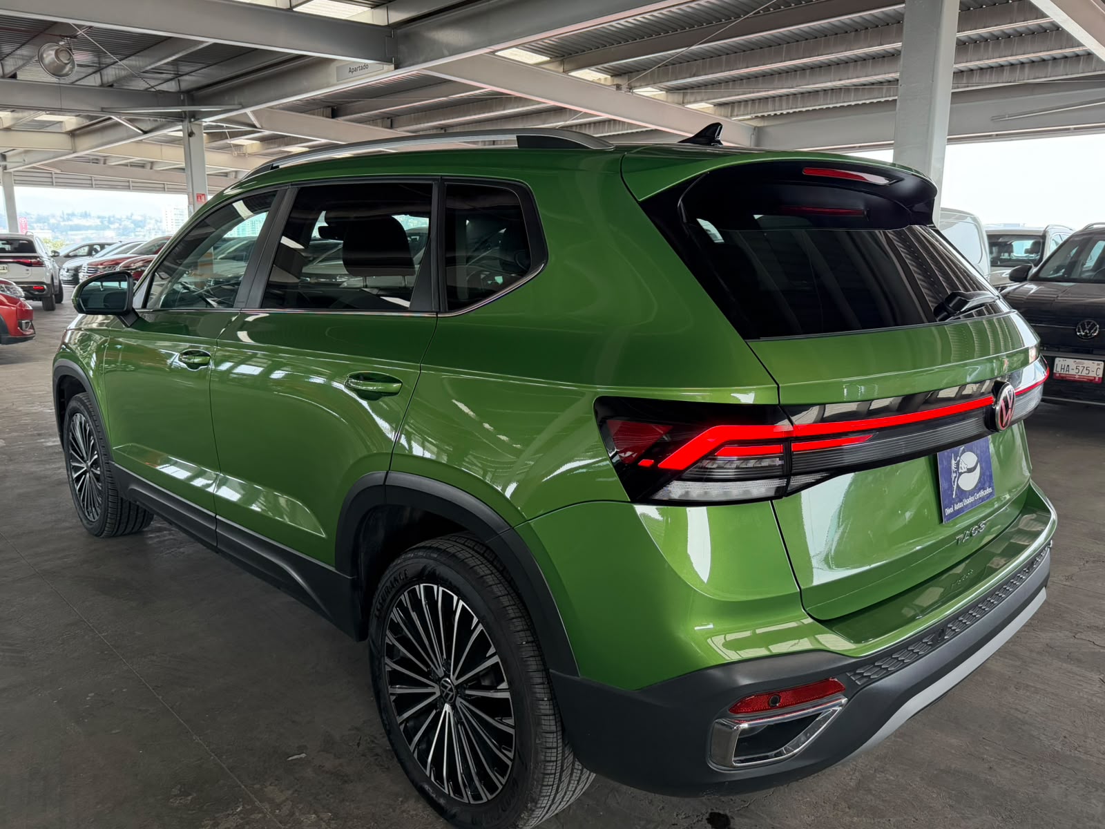VOLKSWAGEN TAOS 2025 - foto 6
