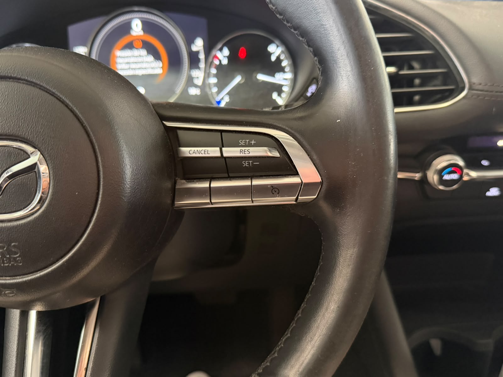 MAZDA MAZDA 3 2022 - foto 13