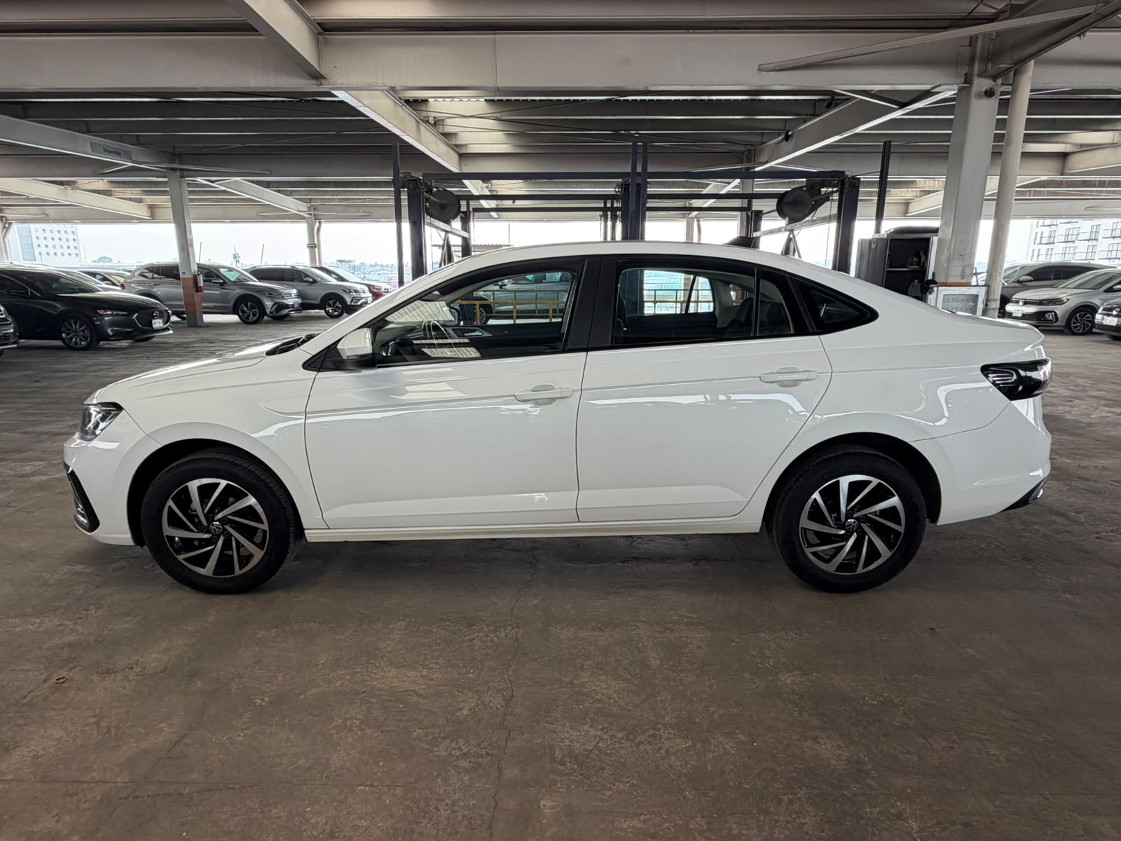 VOLKSWAGEN VIRTUS 2023 - foto 8