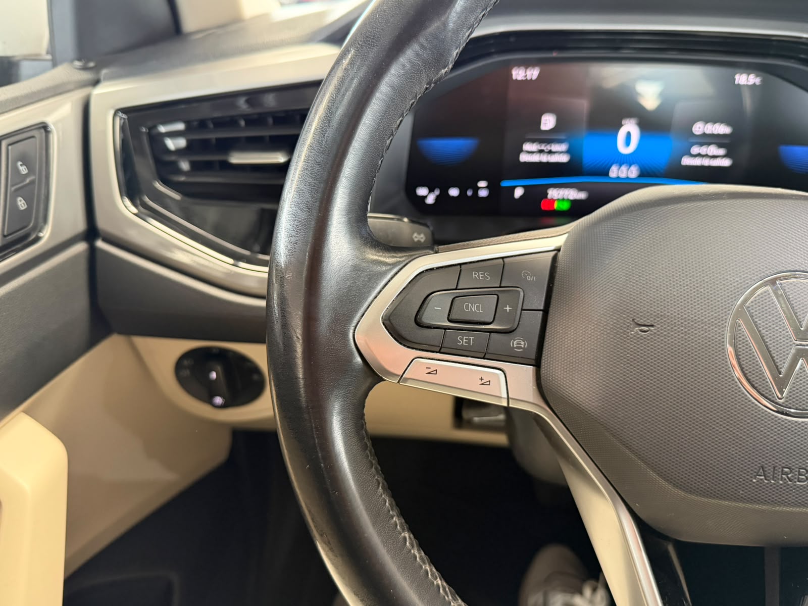 VOLKSWAGEN VIRTUS 2023 - foto 13