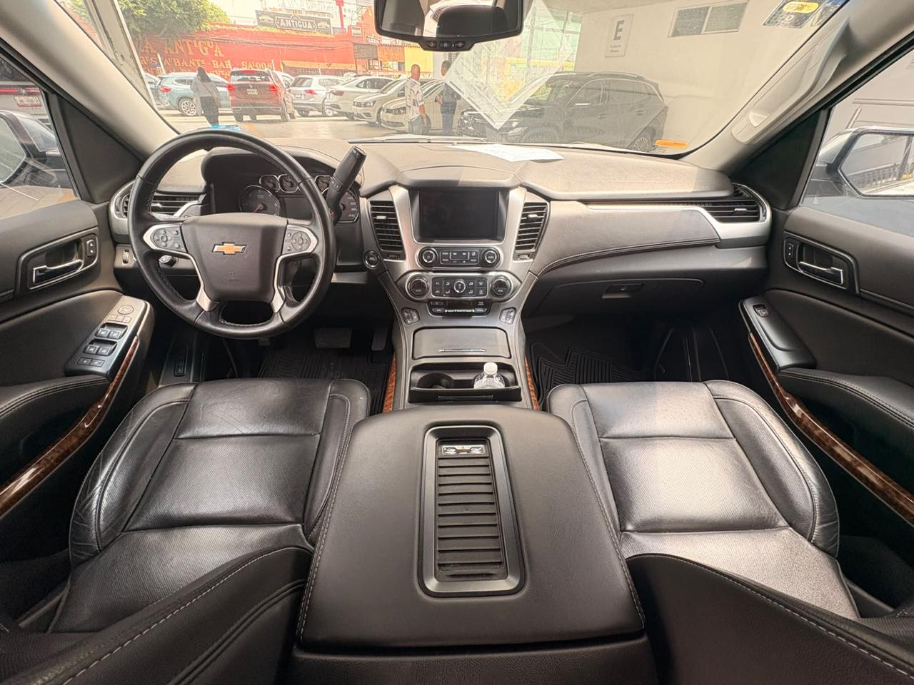 CHEVROLET SUBURBAN 2019 - foto 10