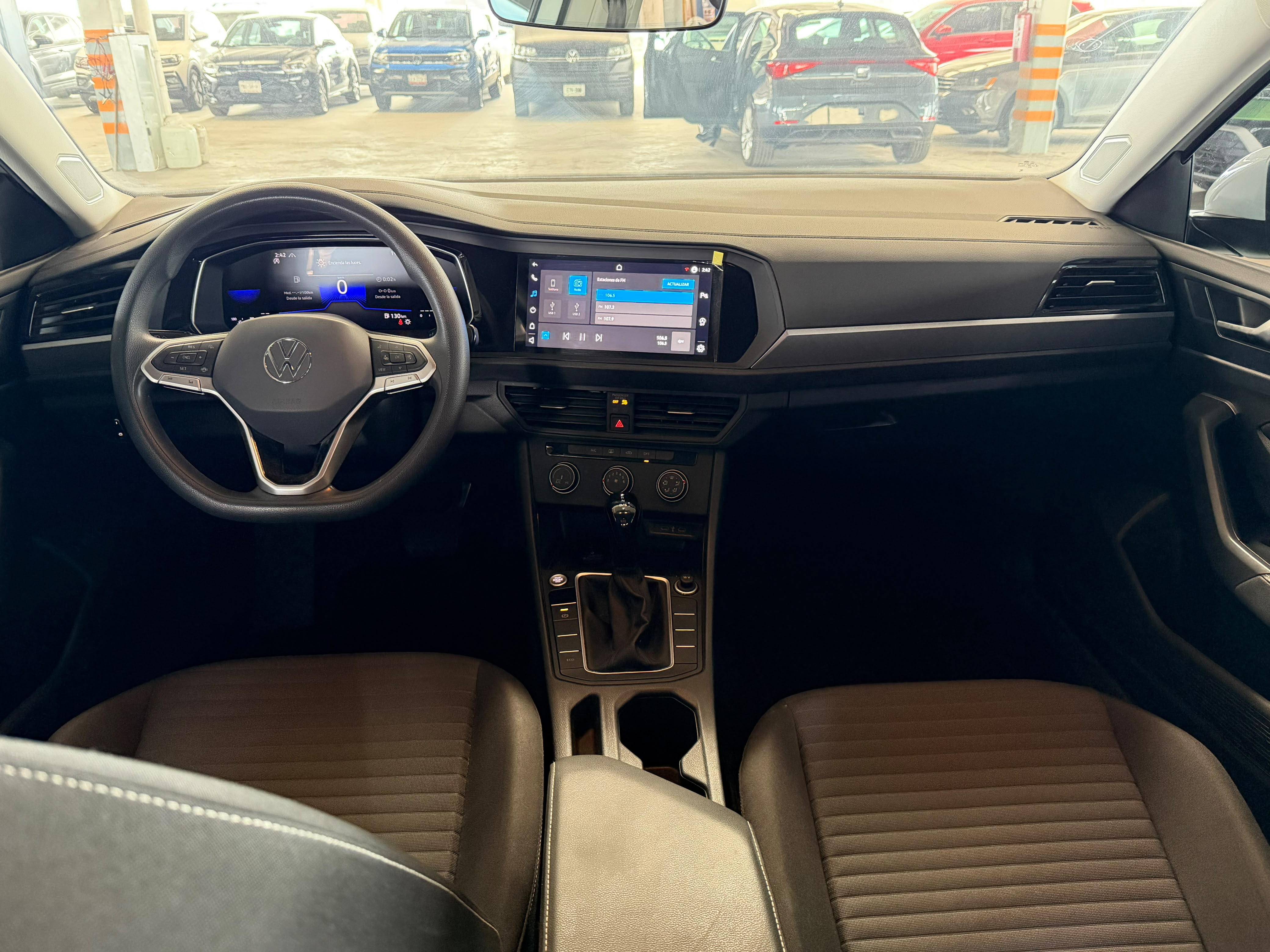 VOLKSWAGEN JETTA 2024 - foto 11