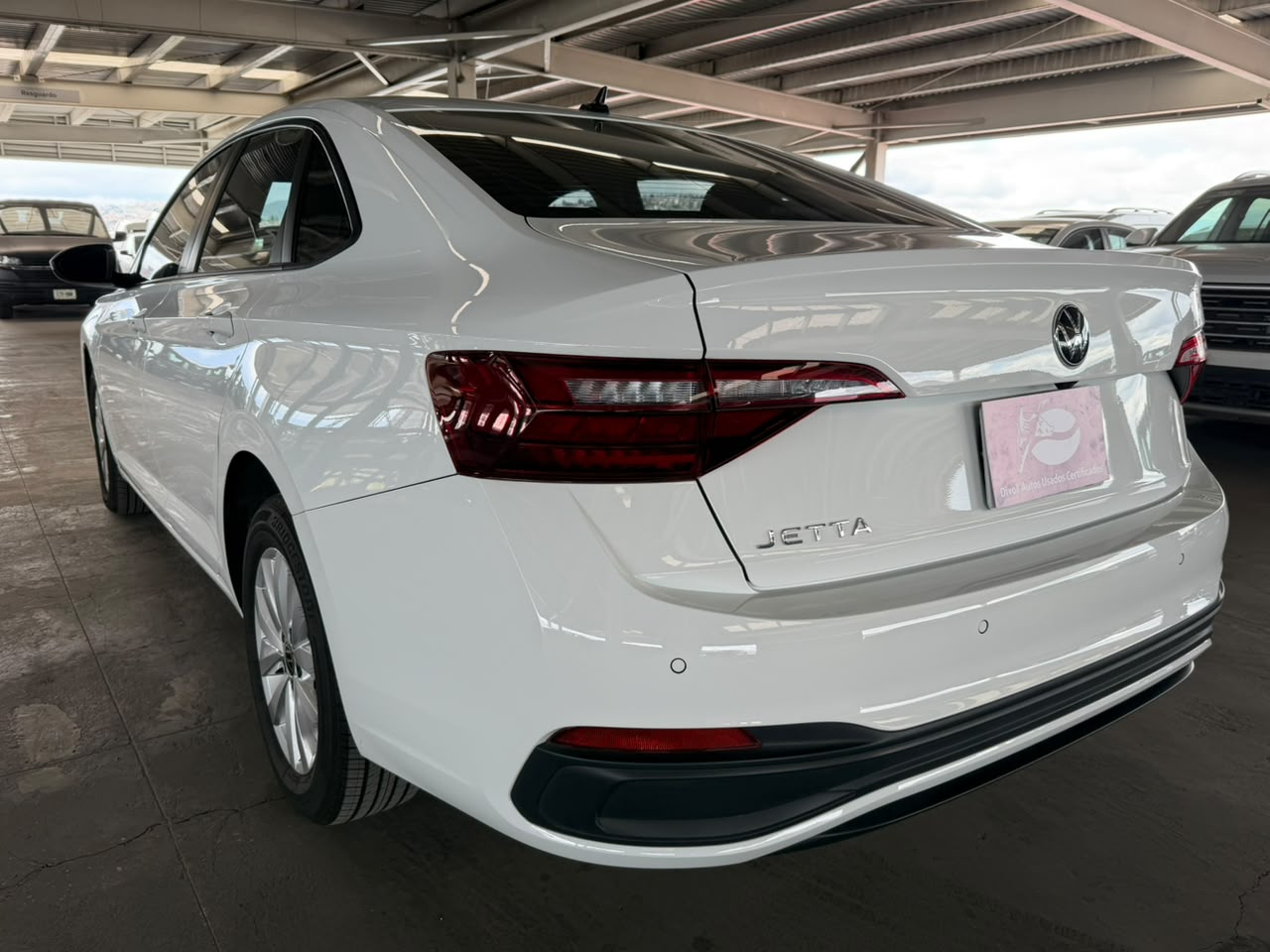 VOLKSWAGEN JETTA 2024 - foto 6