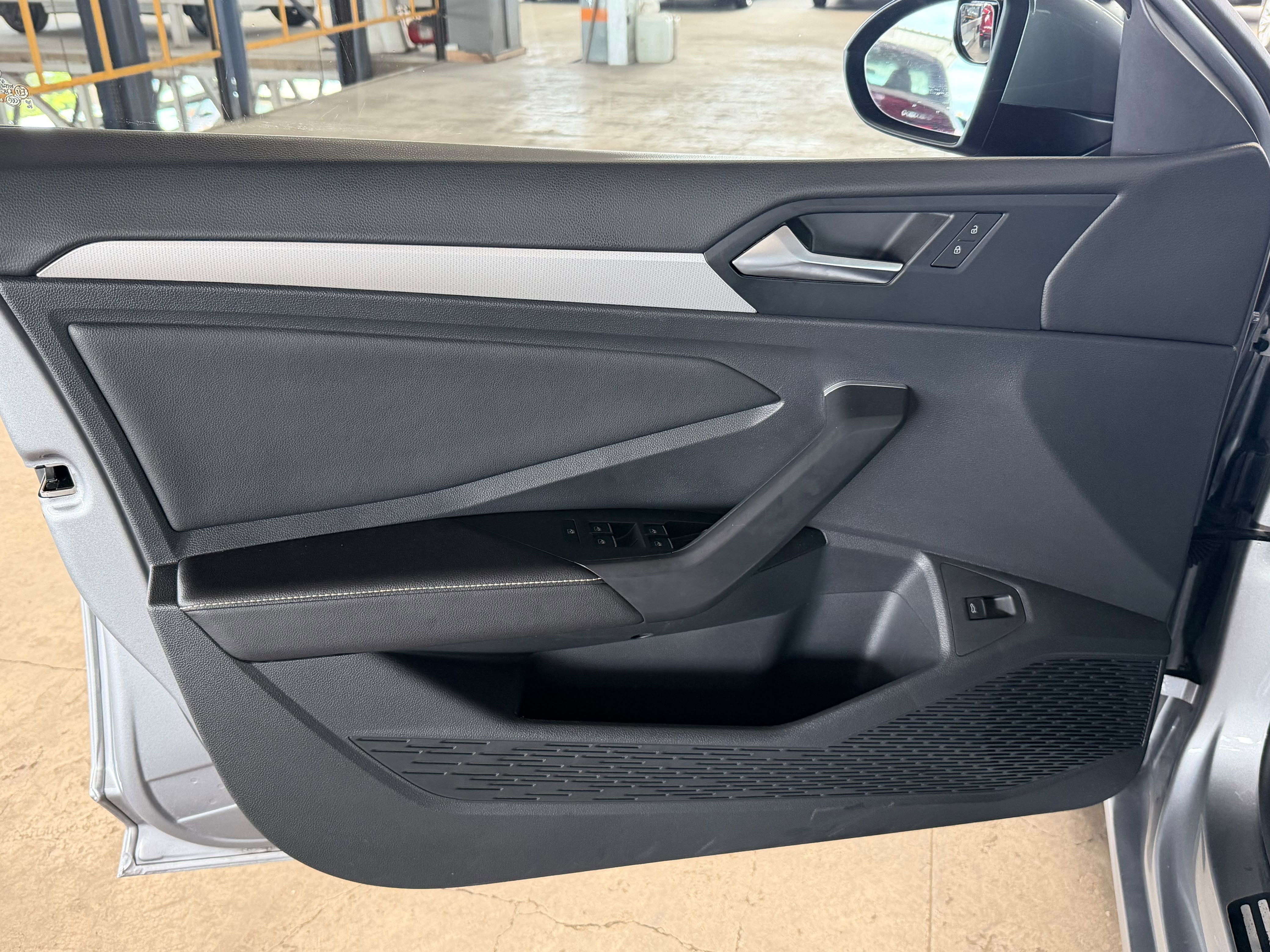 VOLKSWAGEN JETTA 2025 - foto 17