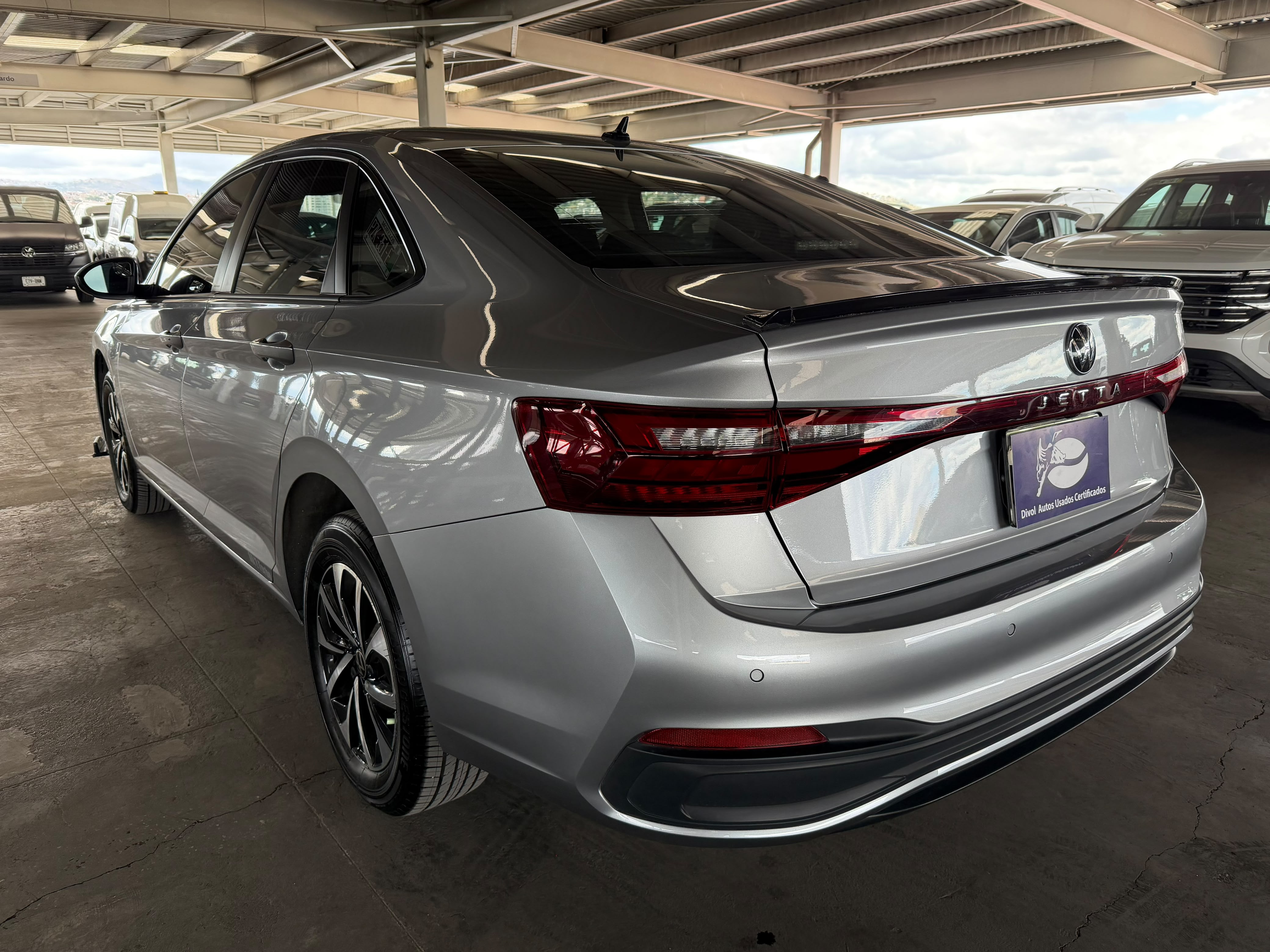 VOLKSWAGEN JETTA 2025 - foto 9