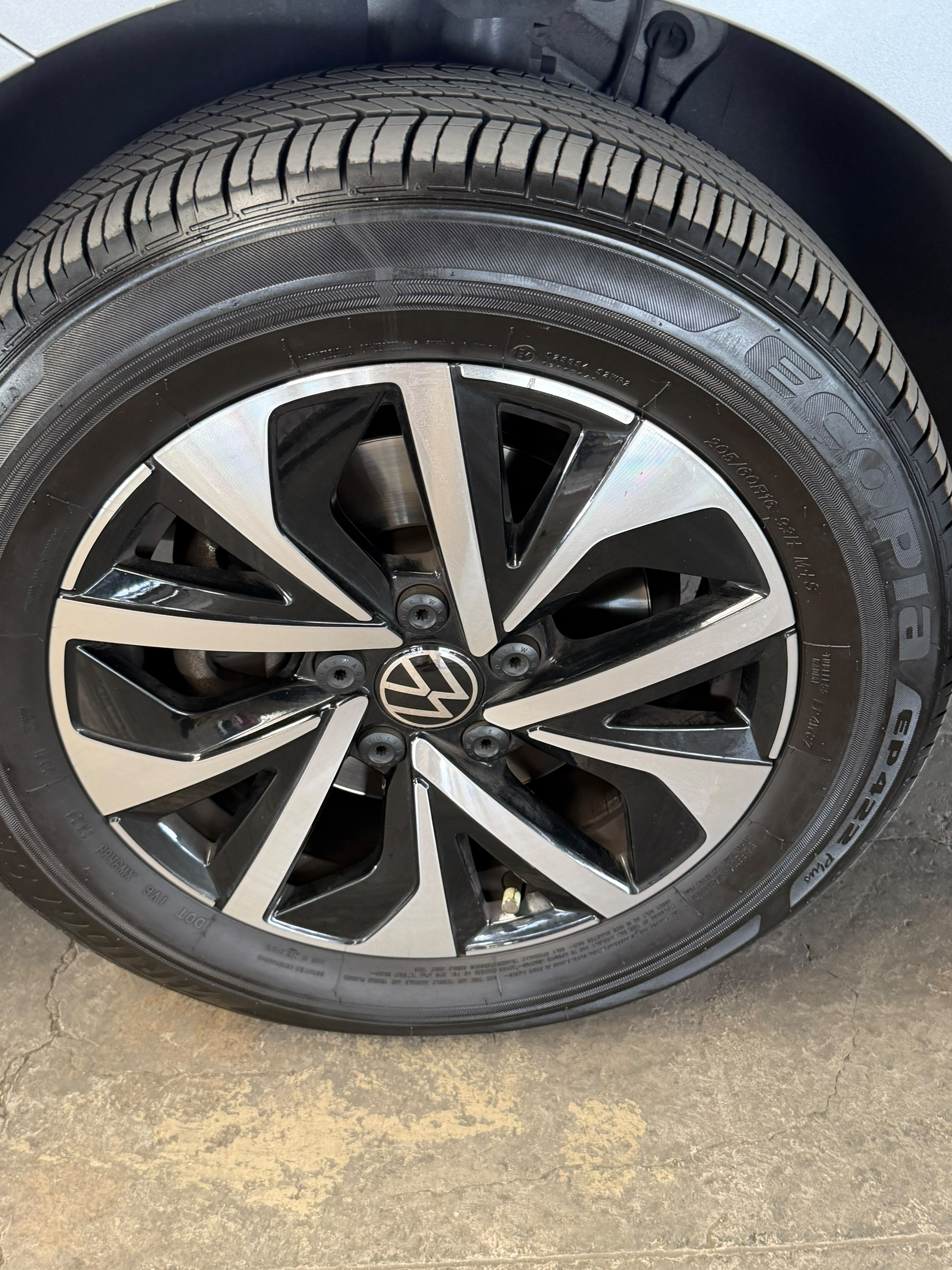 VOLKSWAGEN JETTA 2025 - foto 6
