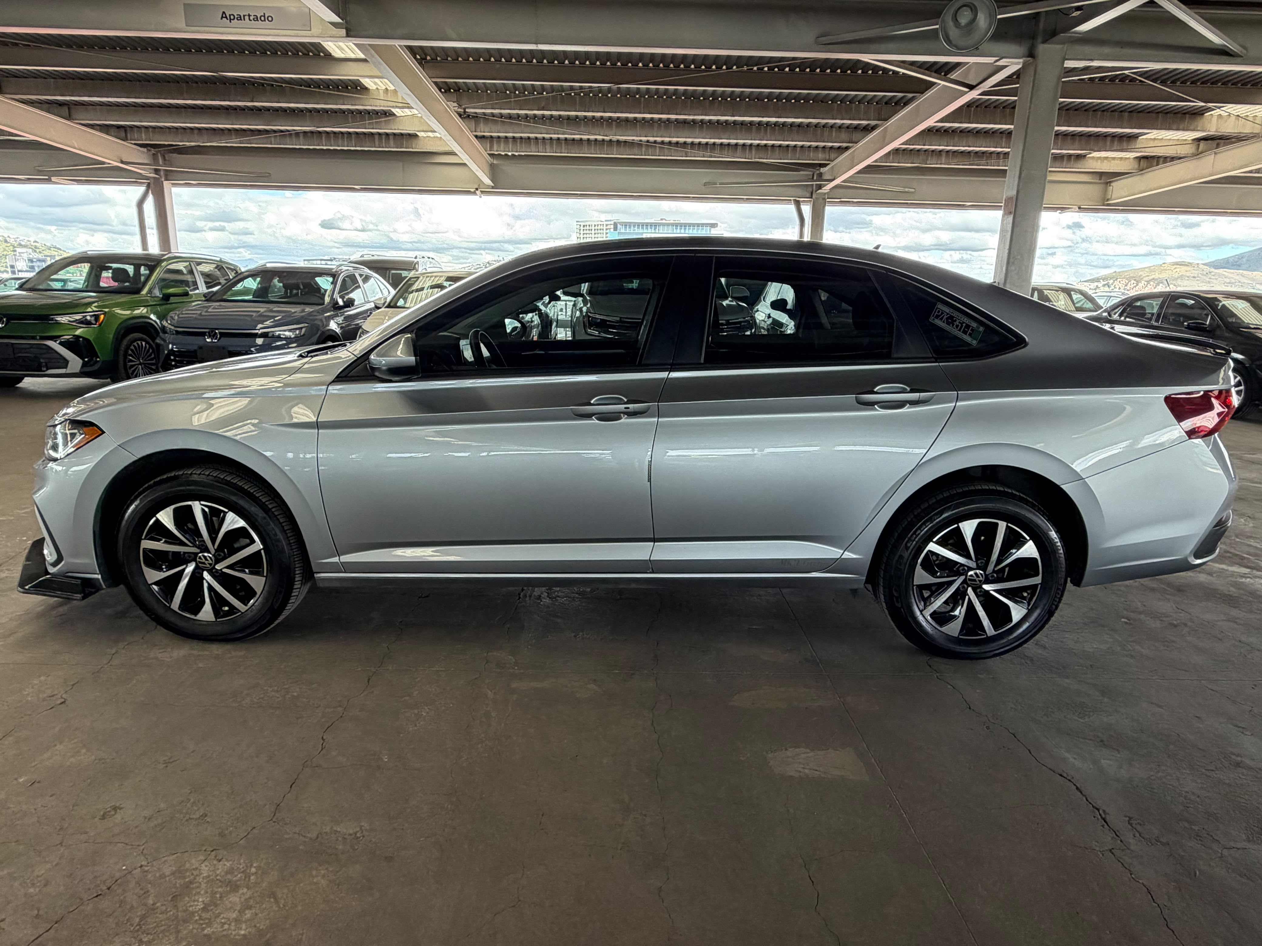 VOLKSWAGEN JETTA 2025 - foto 5