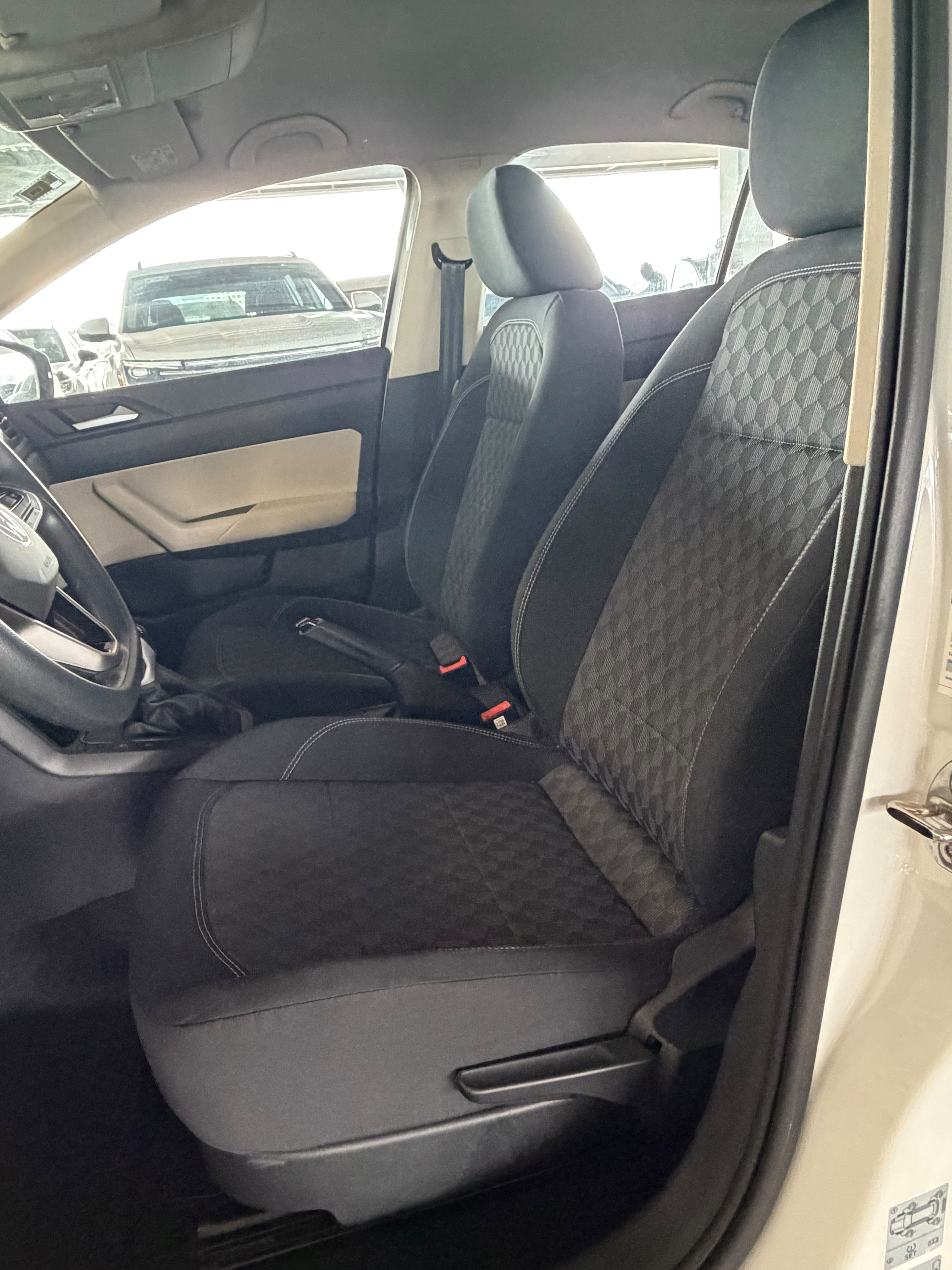 VOLKSWAGEN VIRTUS 2025 - foto 10