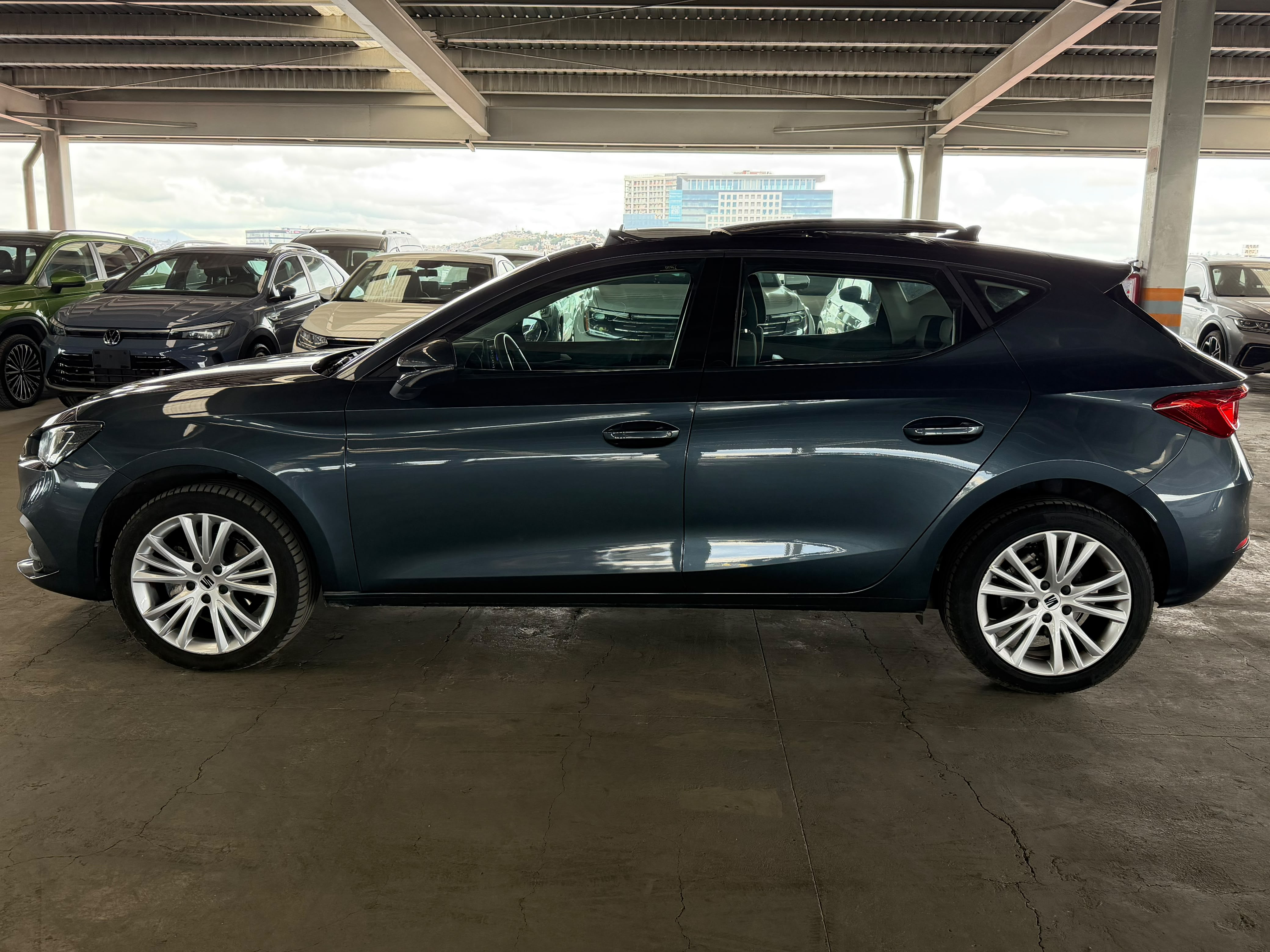 SEAT LEON 2025 - foto 8