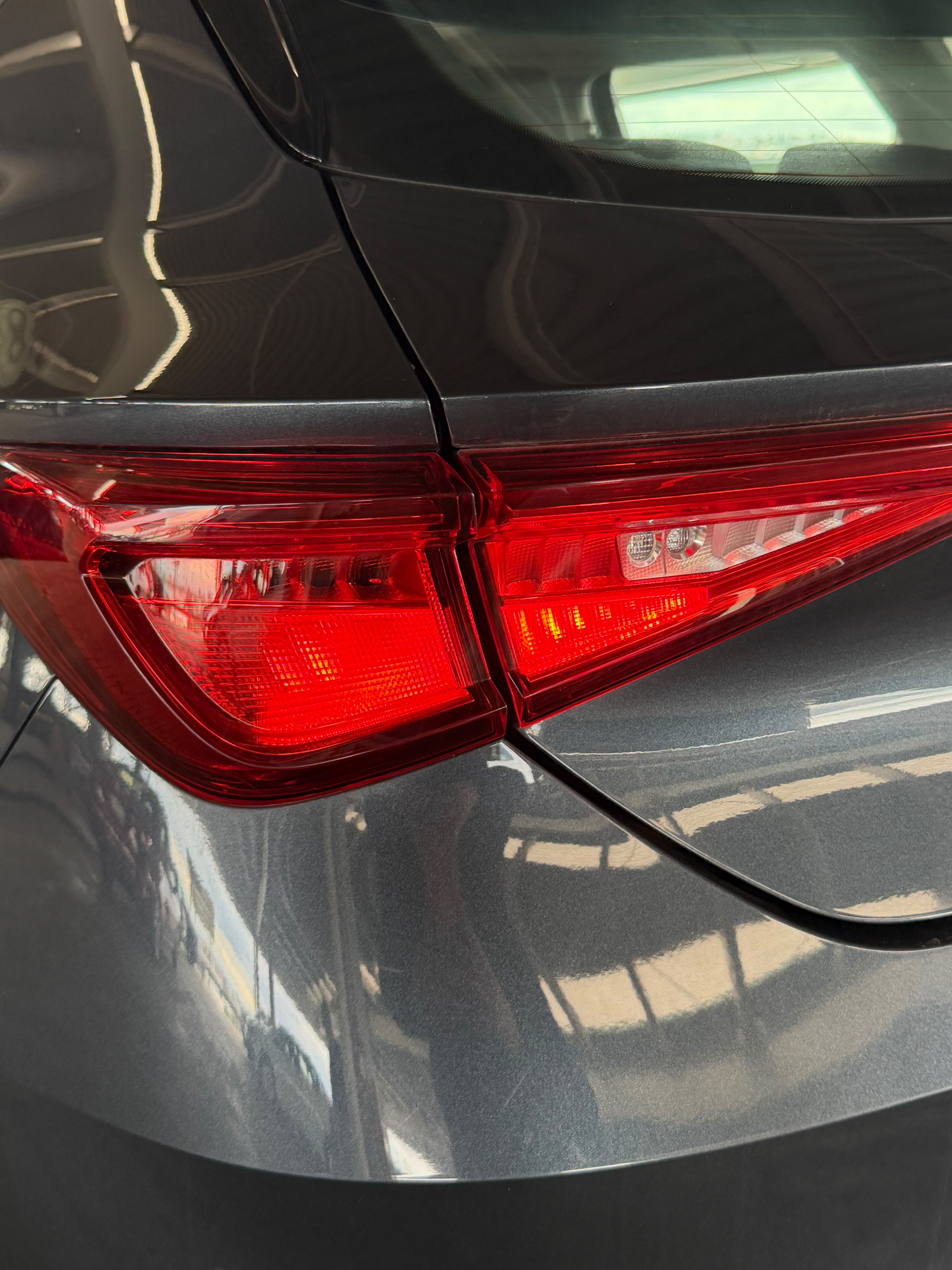 SEAT LEON 2025 - foto 19