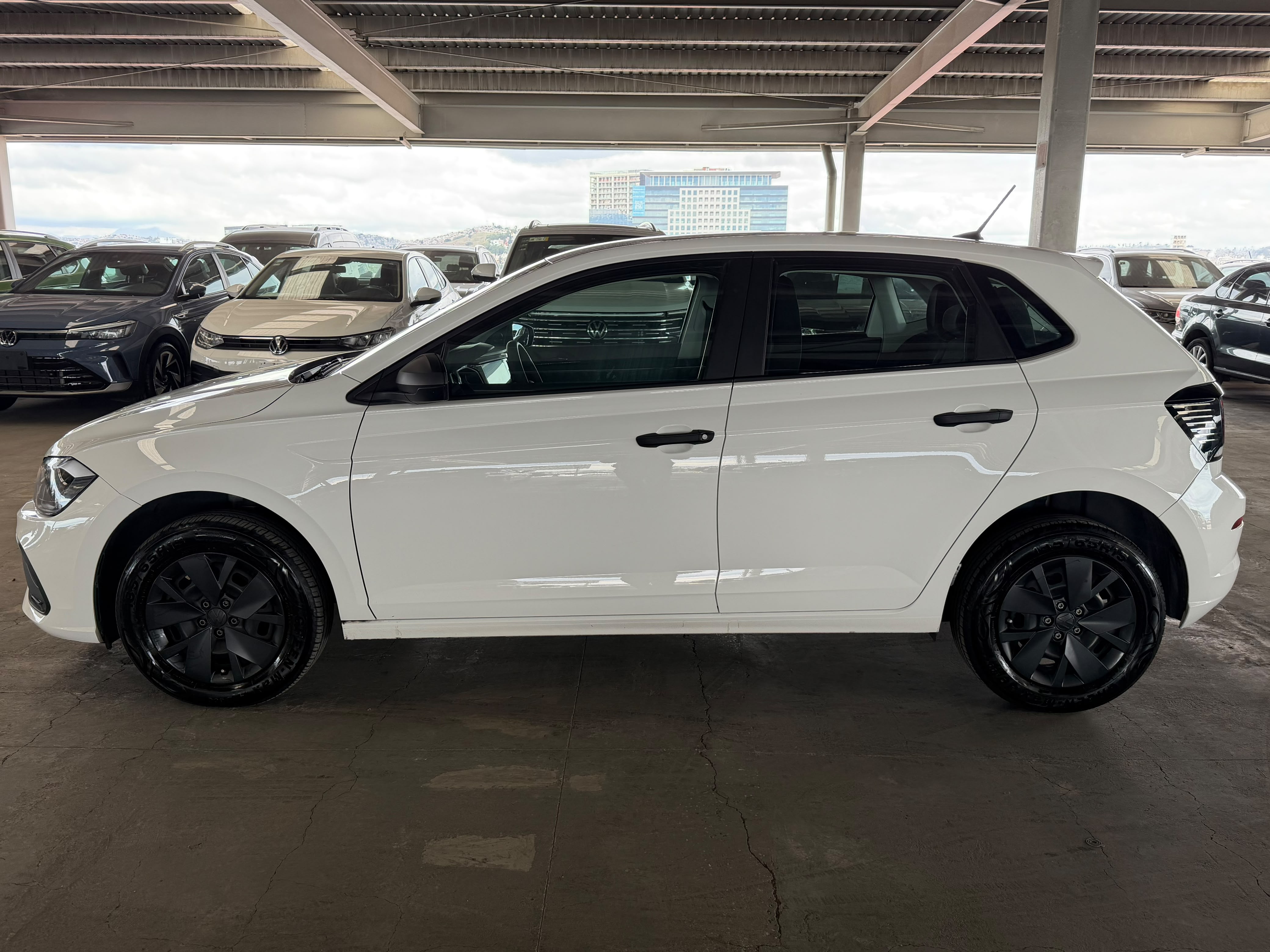 VOLKSWAGEN POLO 2026 - foto 8