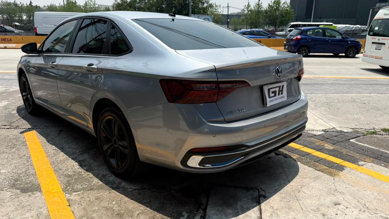 VOLKSWAGEN JETTA 2022 - foto 3