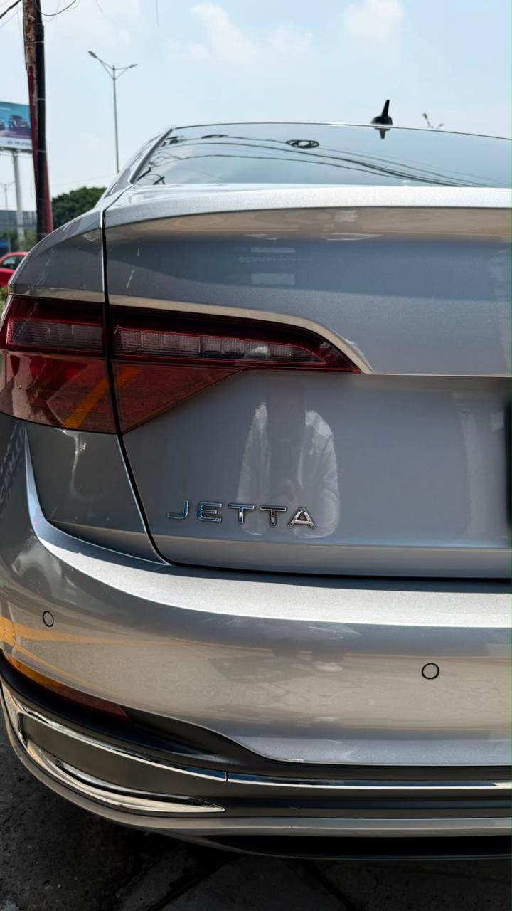 VOLKSWAGEN JETTA 2022 - foto 8
