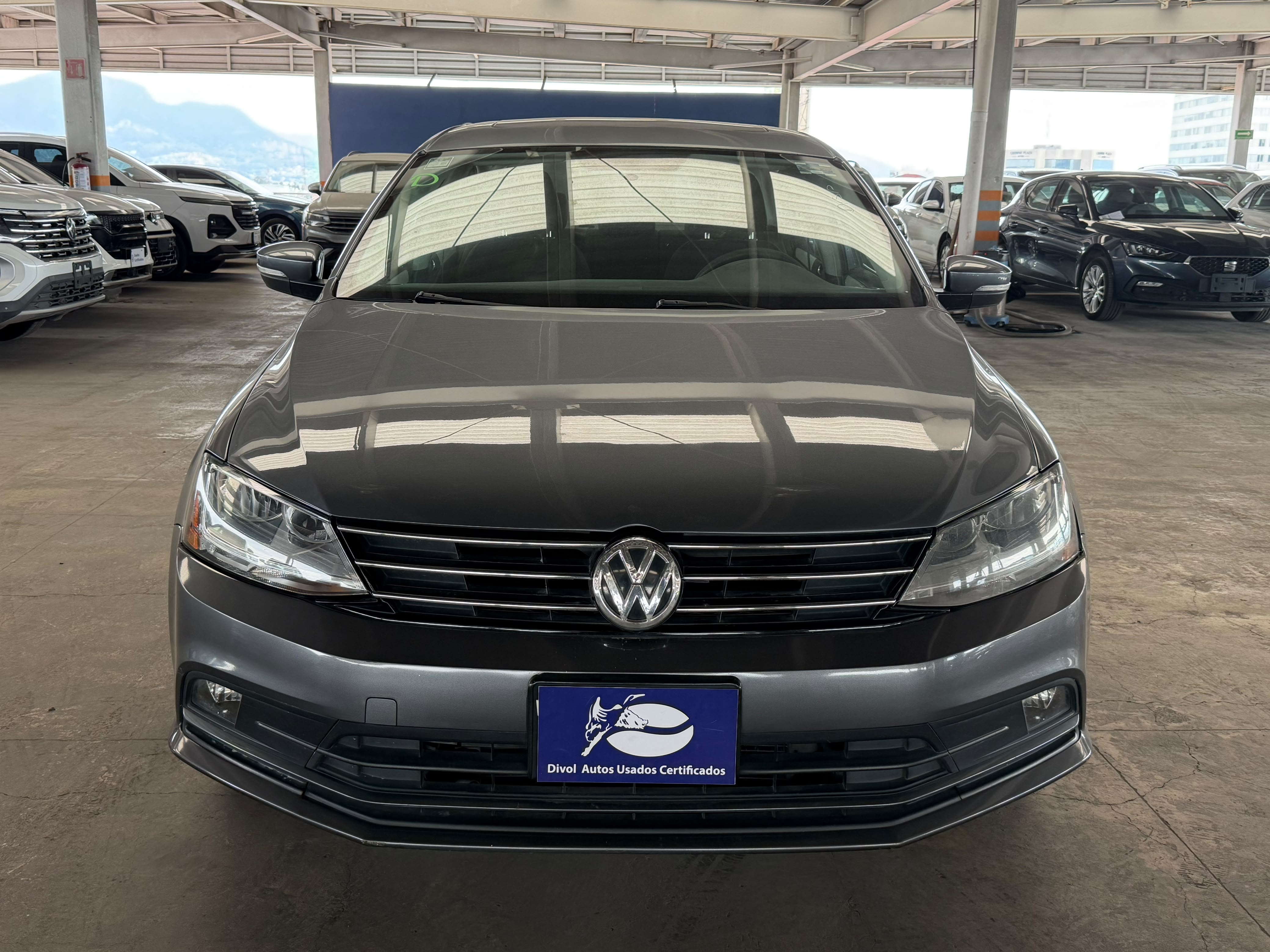 VOLKSWAGEN JETTA 2018 - foto 3