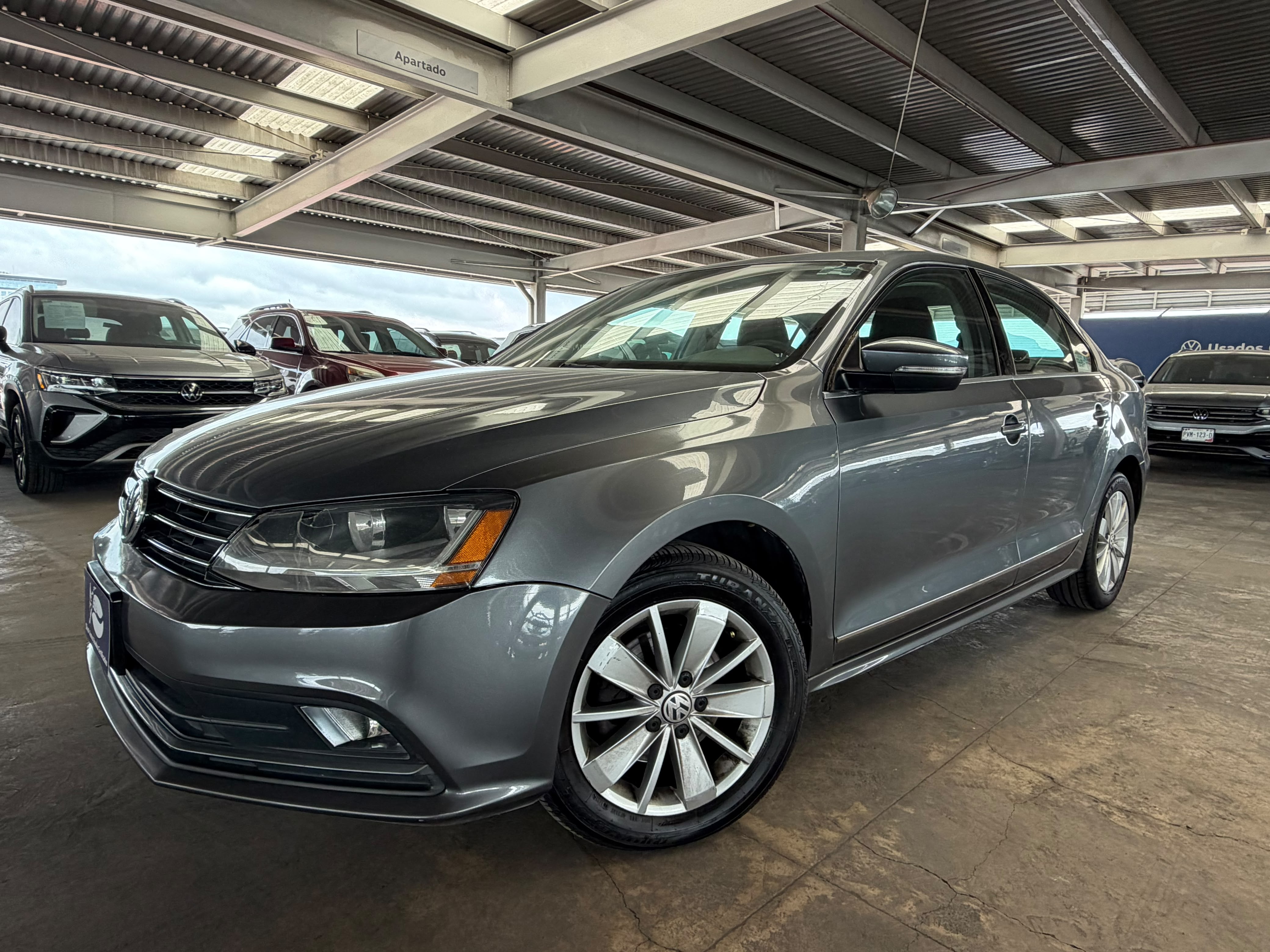 VOLKSWAGEN JETTA 2018 - foto 1