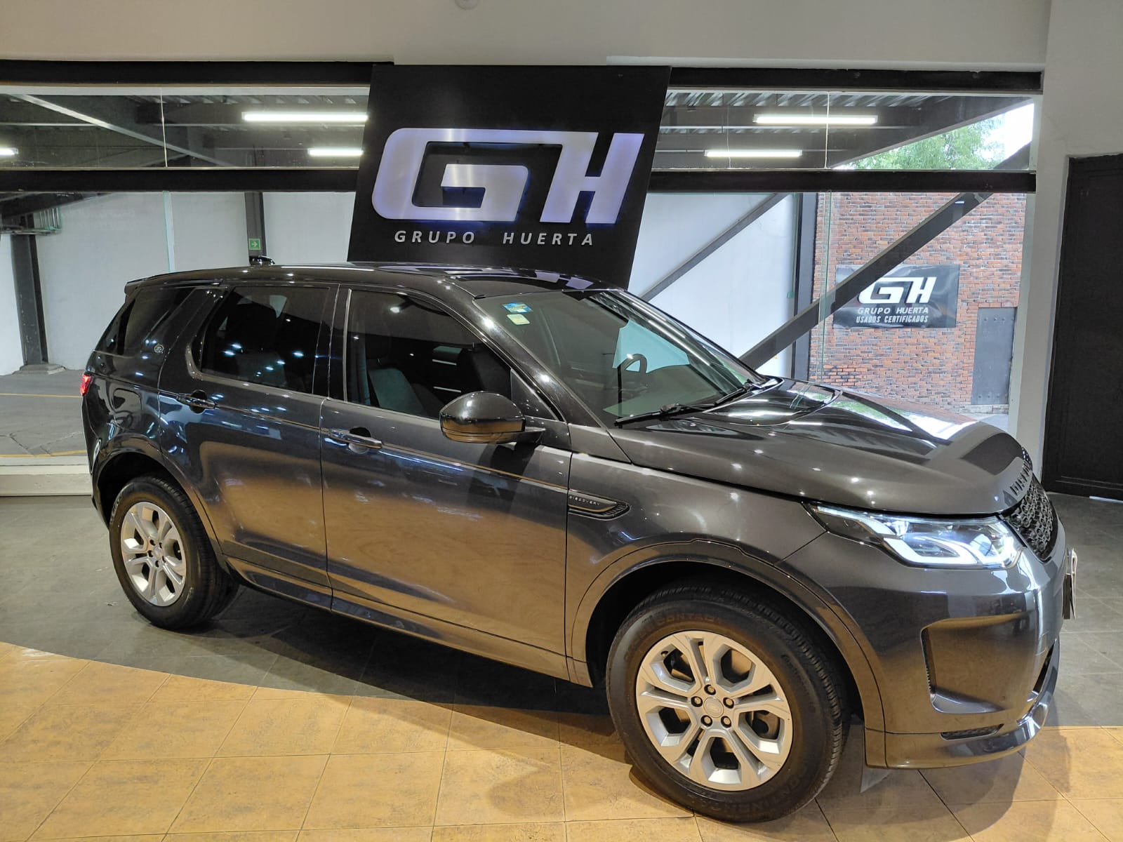 LAND ROVER DISCOVERY 2023 - foto 2