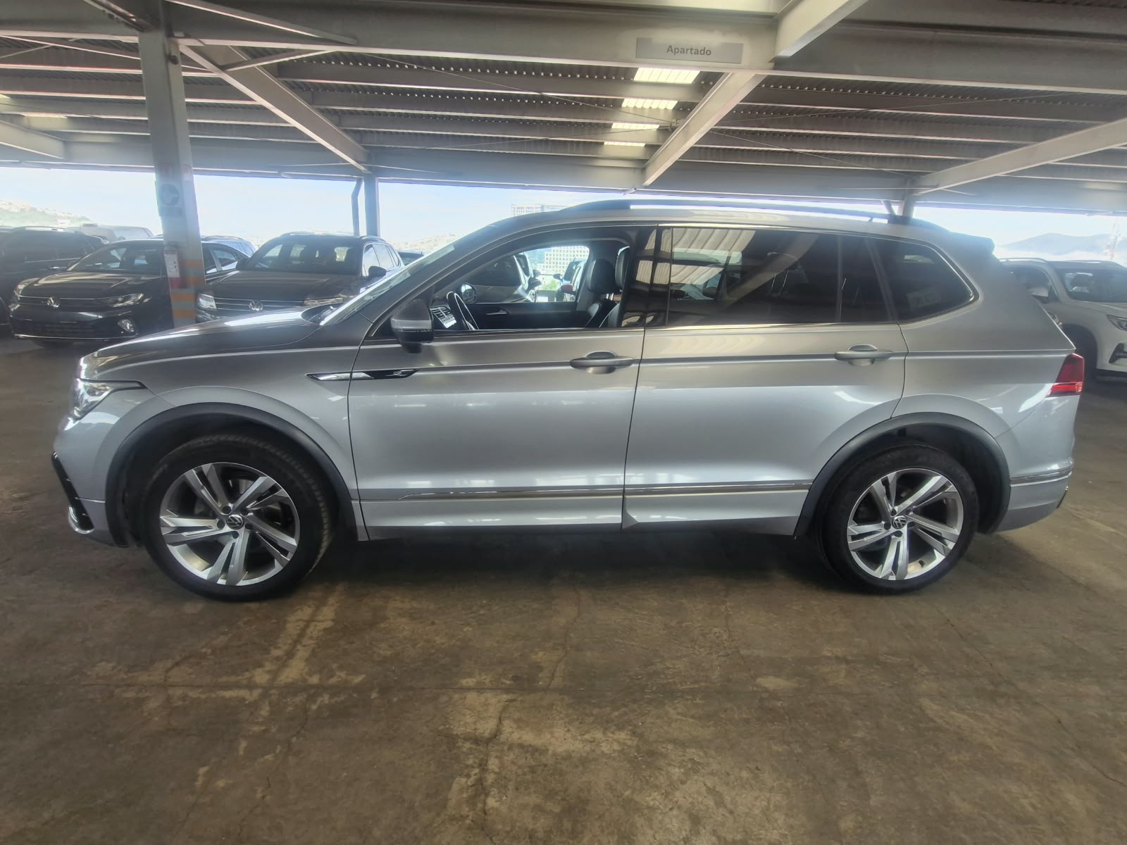 VOLKSWAGEN TIGUAN 2024 - foto 6