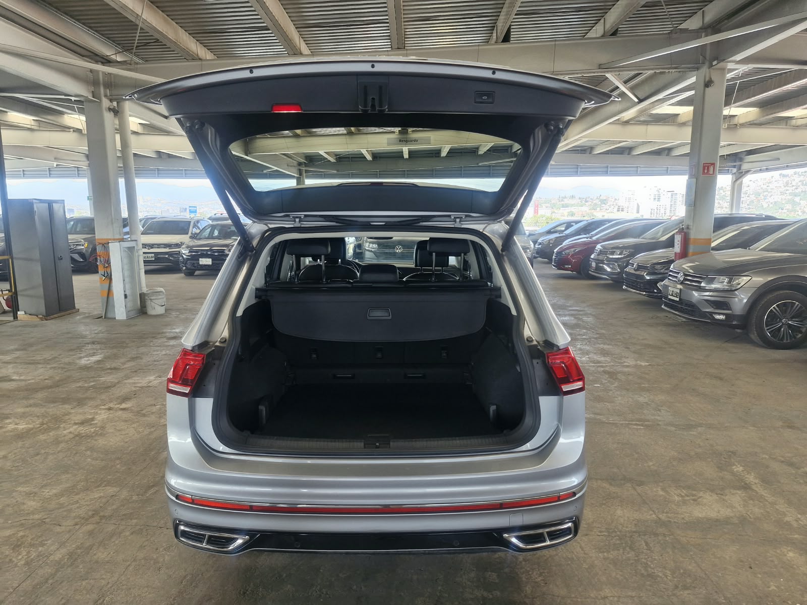 VOLKSWAGEN TIGUAN 2024 - foto 13