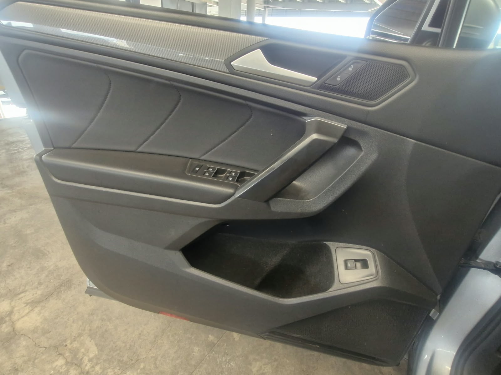 VOLKSWAGEN TIGUAN 2024 - foto 10