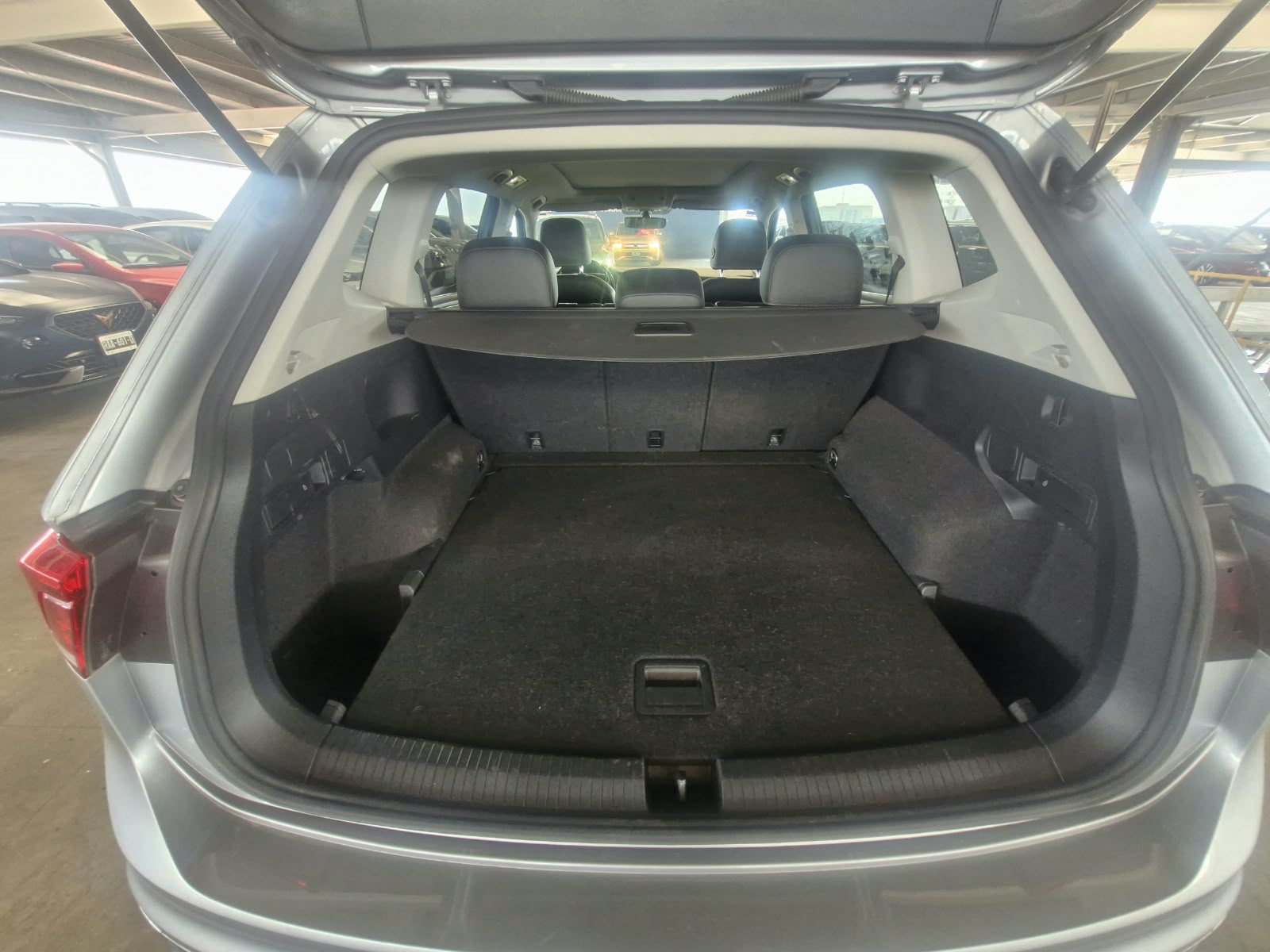 VOLKSWAGEN TIGUAN 2022 - foto 12