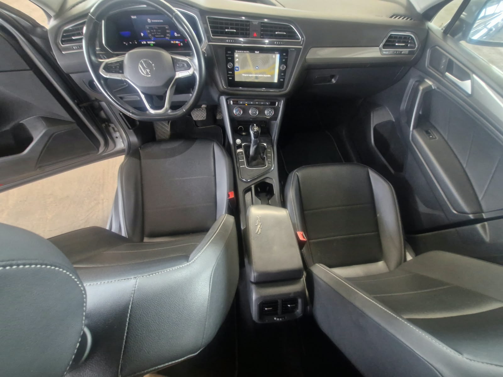 VOLKSWAGEN TIGUAN 2022 - foto 9